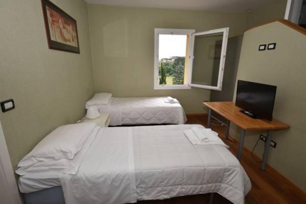 Quadruple Room - Photo 2