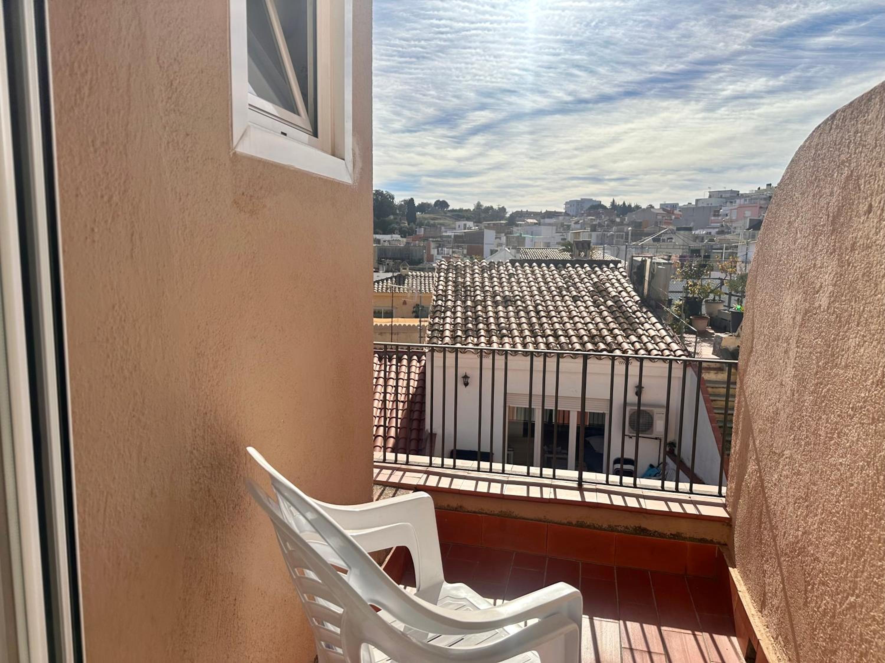 Deluxe Double Room with Balcony photo 2