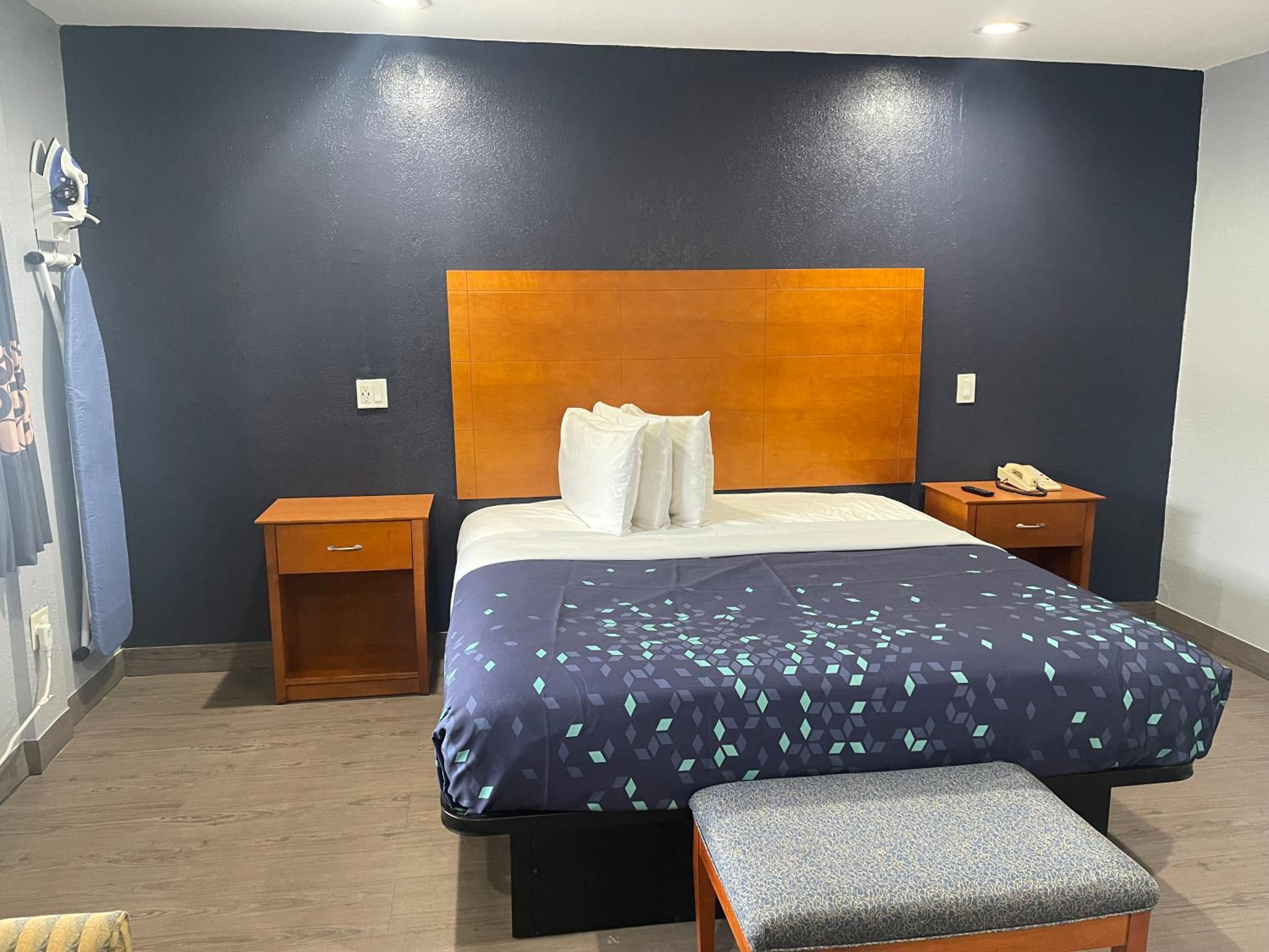 1 King Bed Accessible Smoking