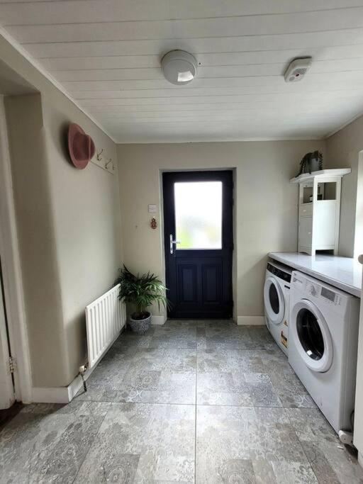 Three-Bedroom House photo 2