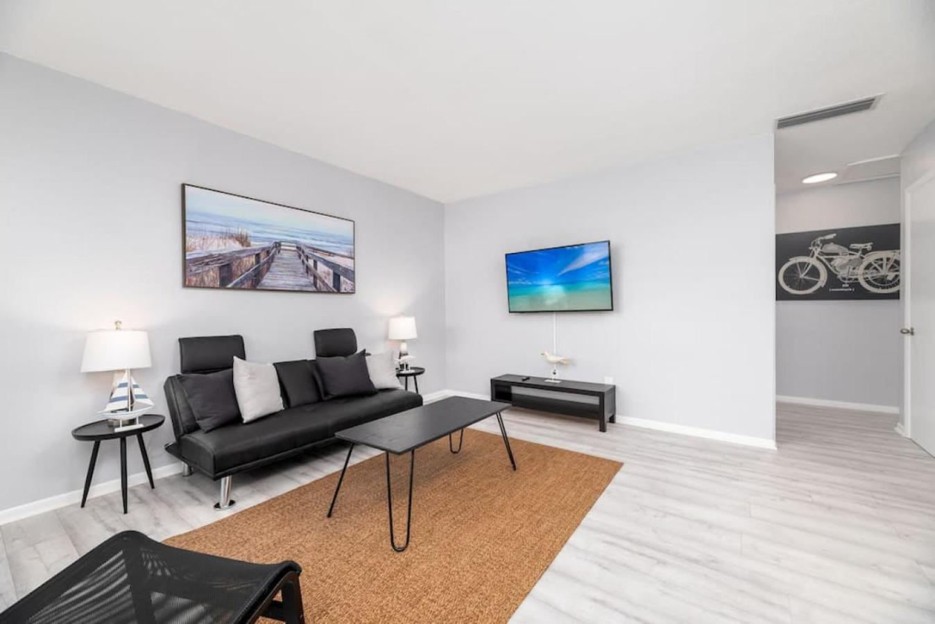 Apartment photo 1