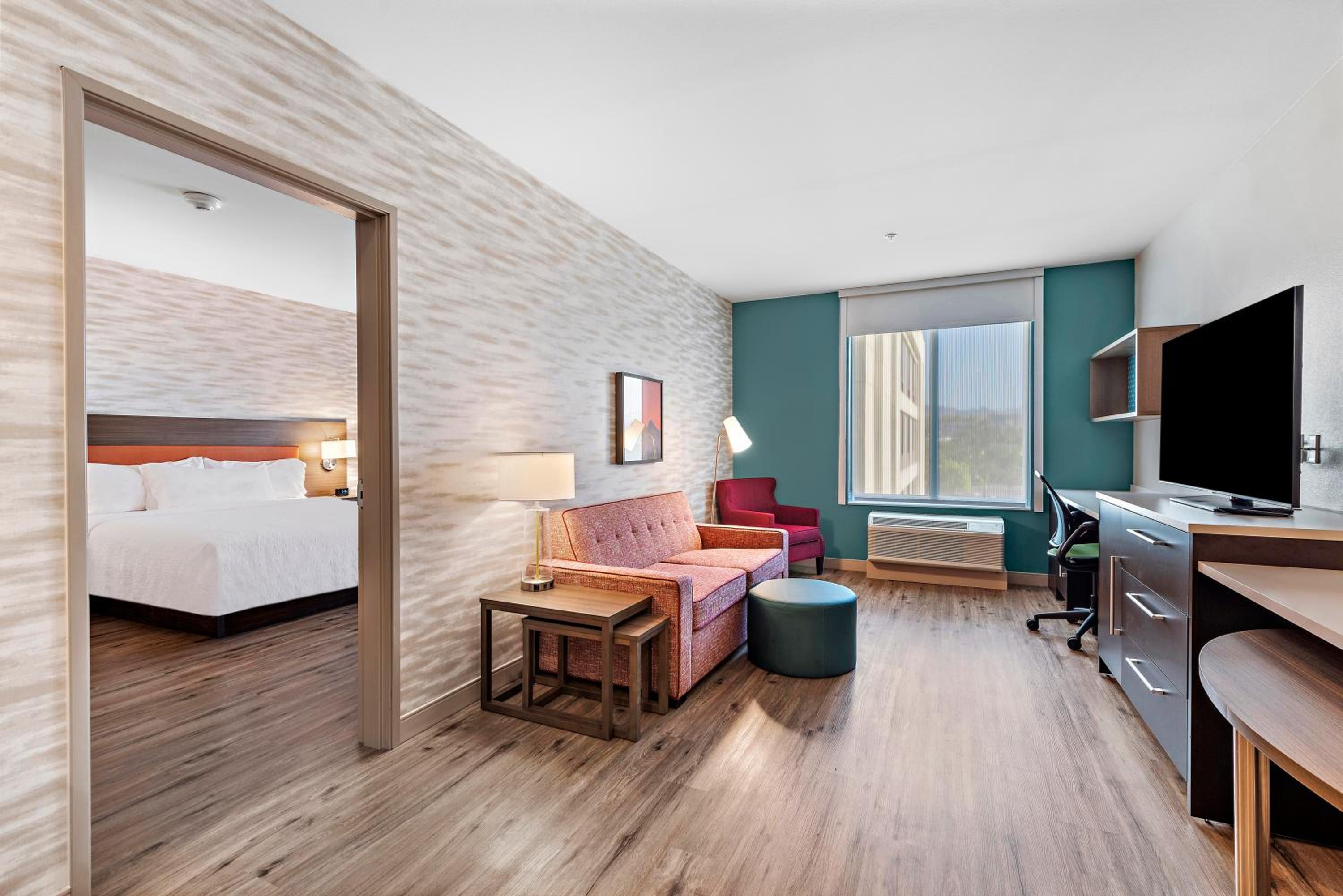 One-Bedroom King Suite - Photo 2