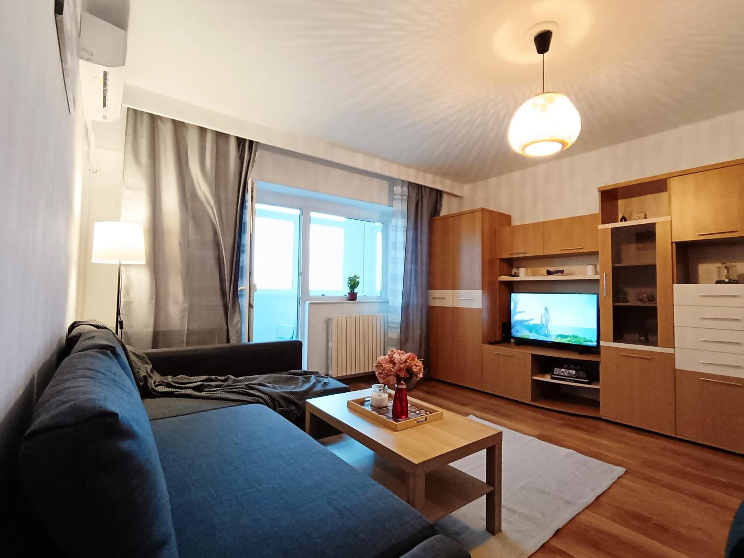 One-Bedroom Apartment photo 2