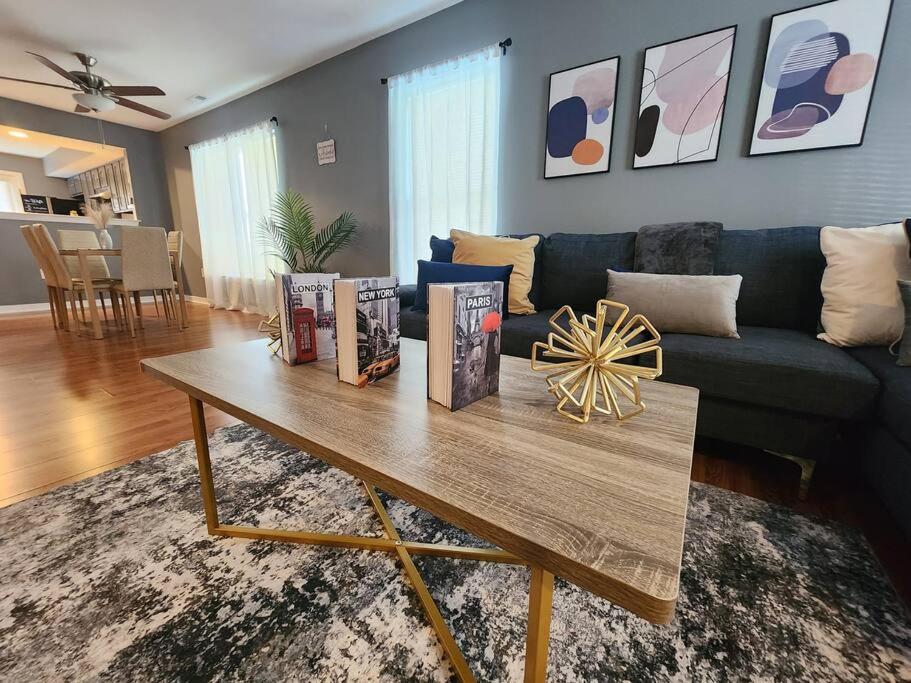 Three-Bedroom House photo 1