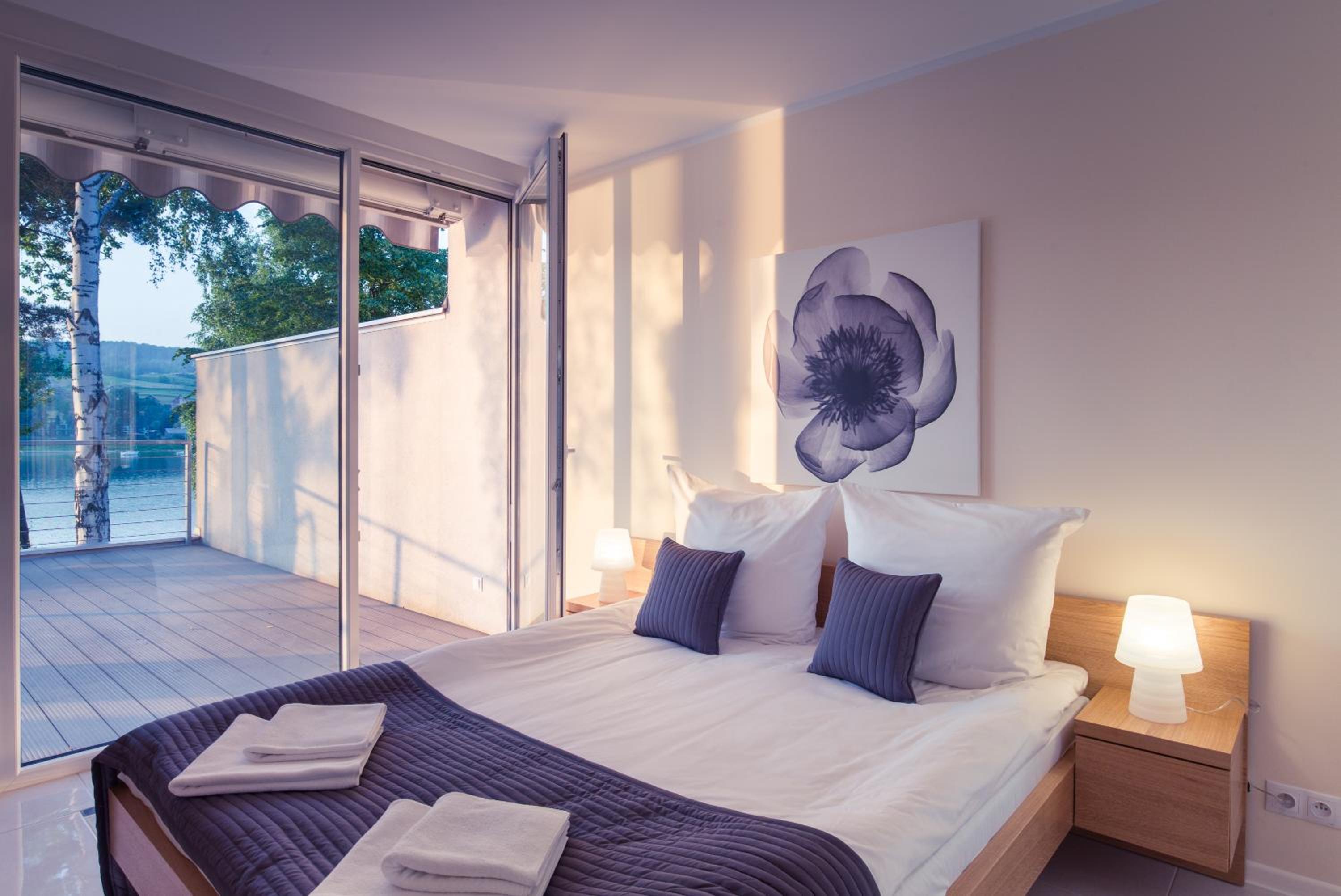 Executive Suite - Photo 19