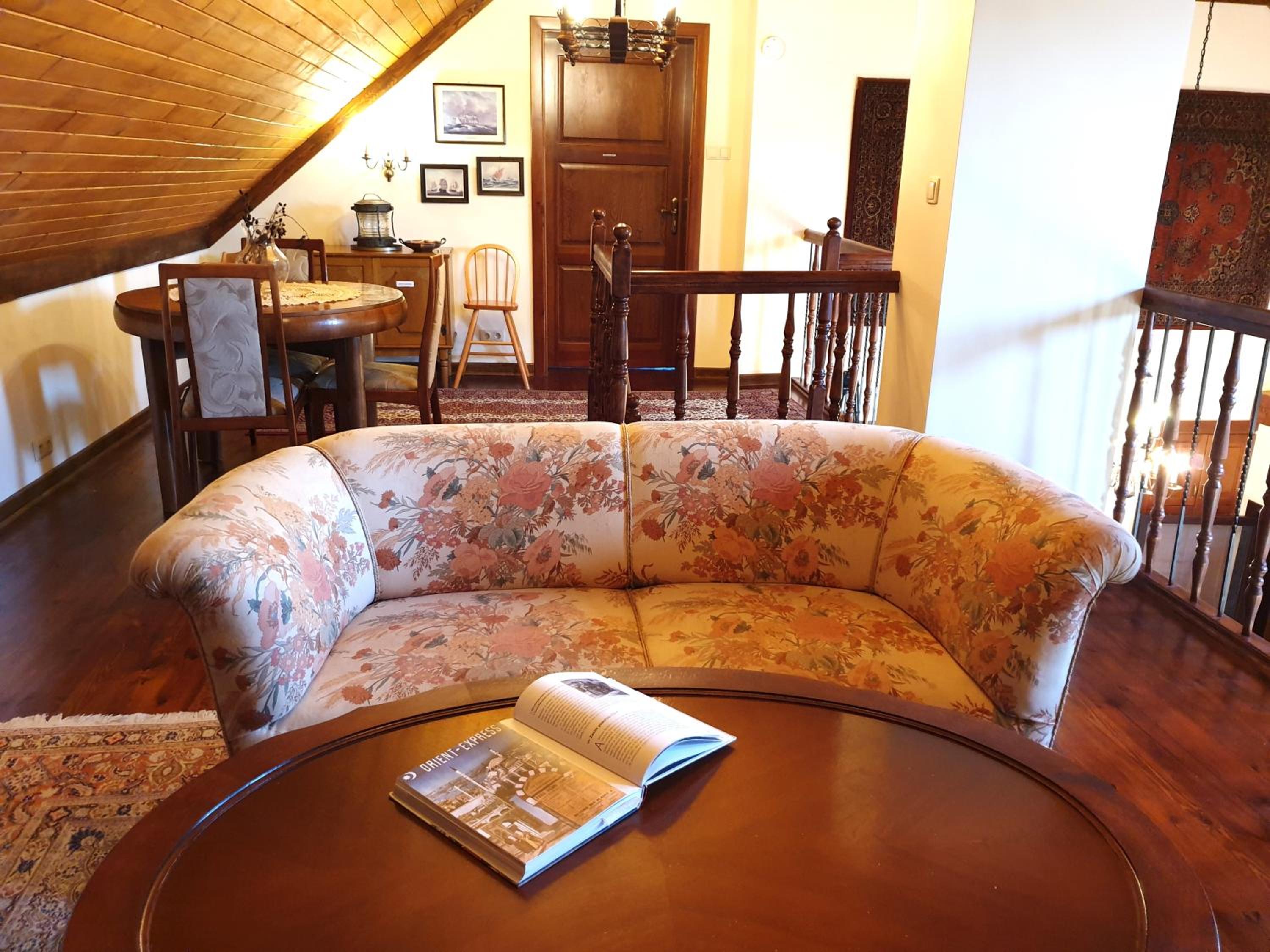 Villa photo 1