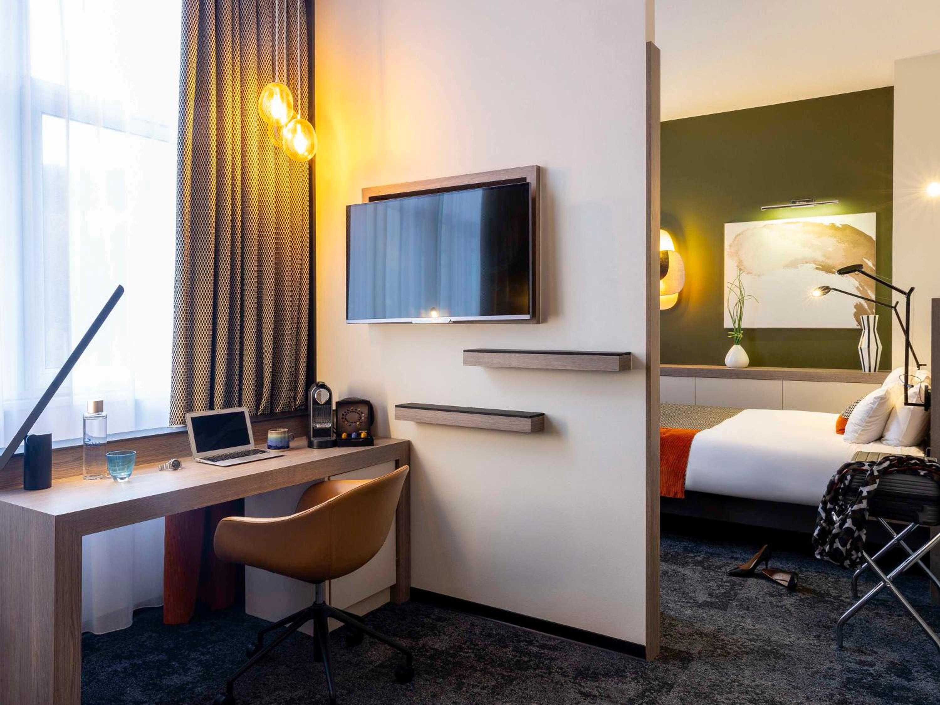 Deluxe Room with One Double Bed photo 3