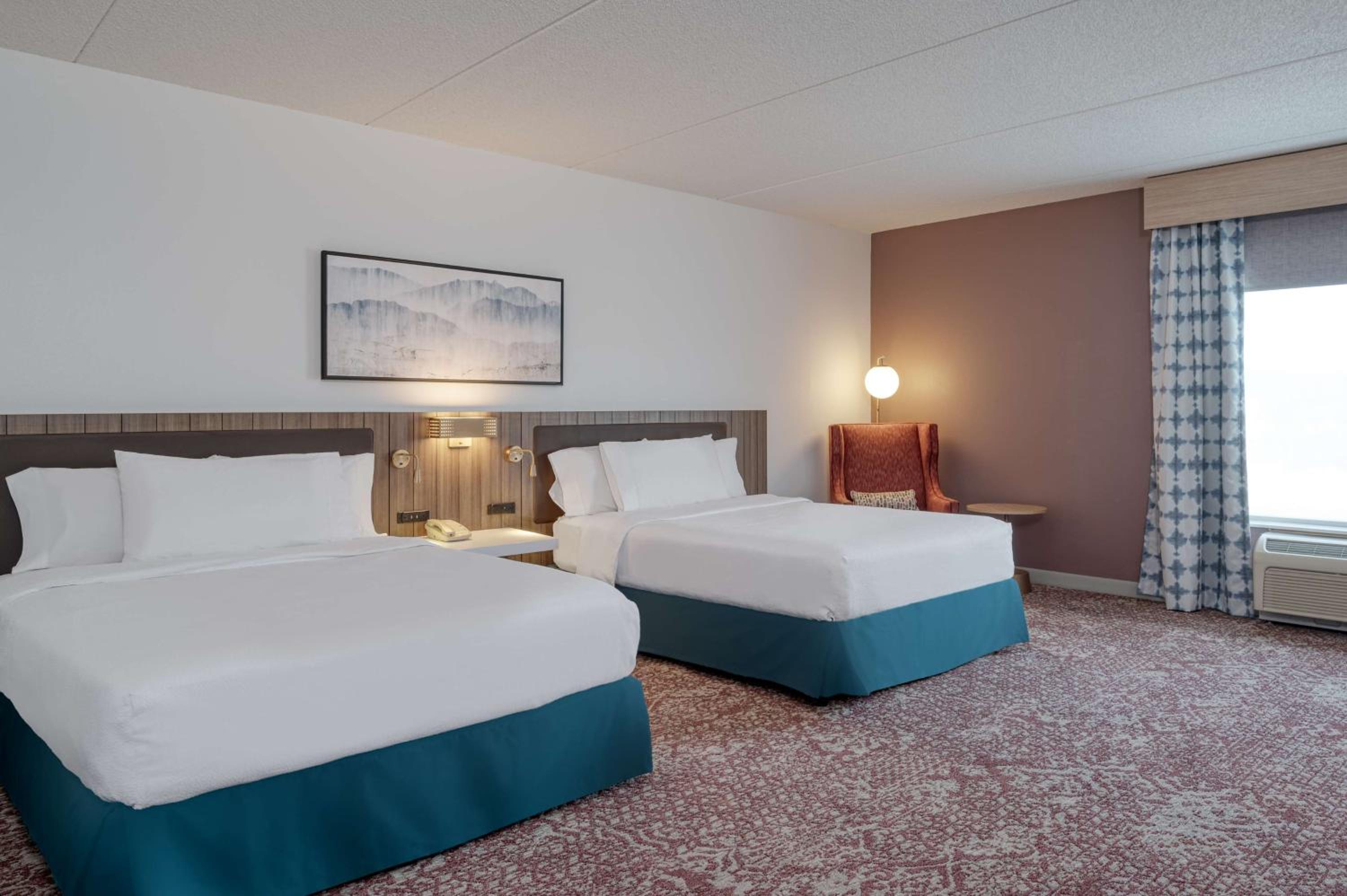 Queen Room with Two Queen Beds - Mobility and Hearing Access - Photo 4