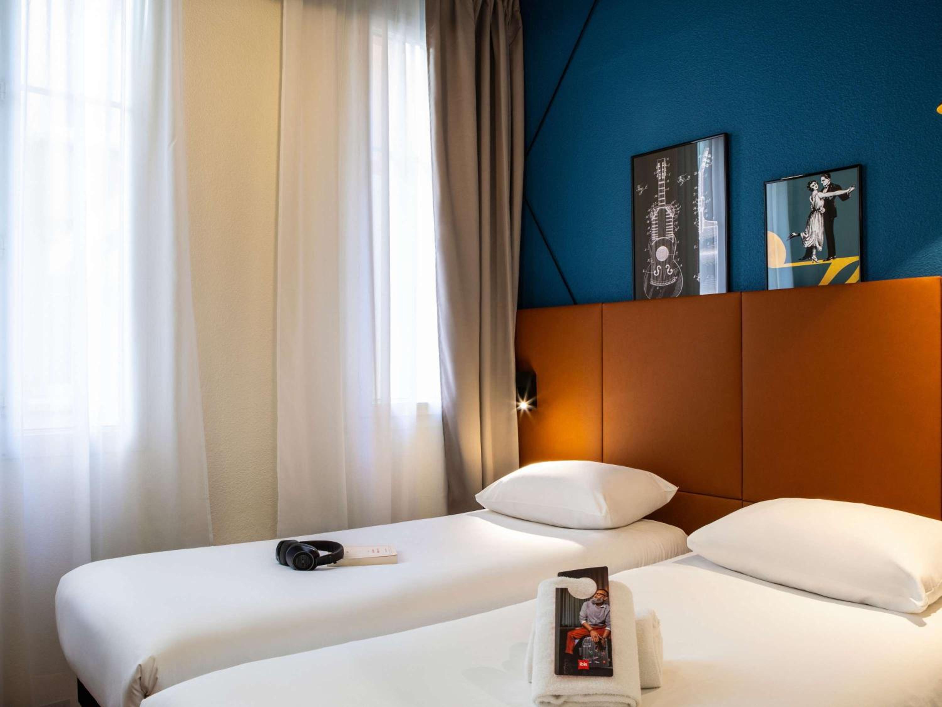 Standard Twin Room photo 2