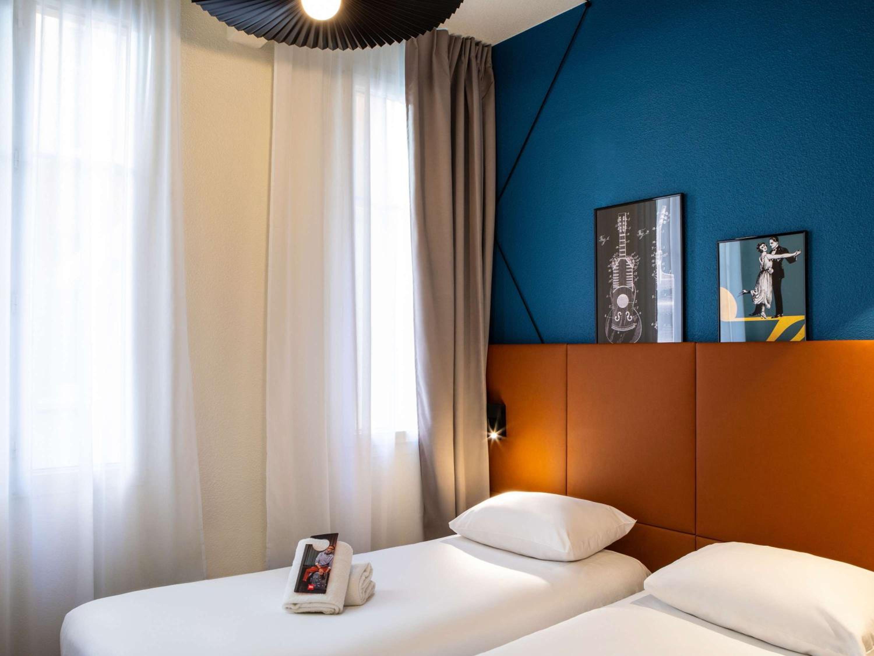 Standard Twin Room