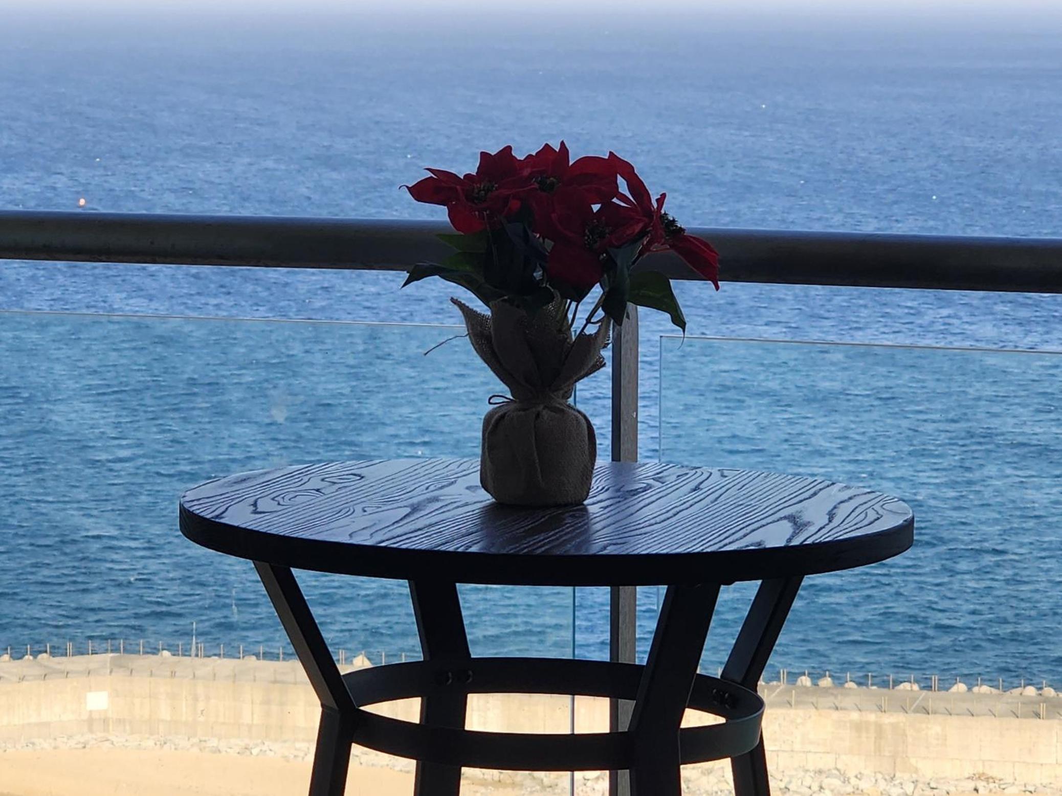 Deluxe Double Room with Balcony and Sea View photo 3