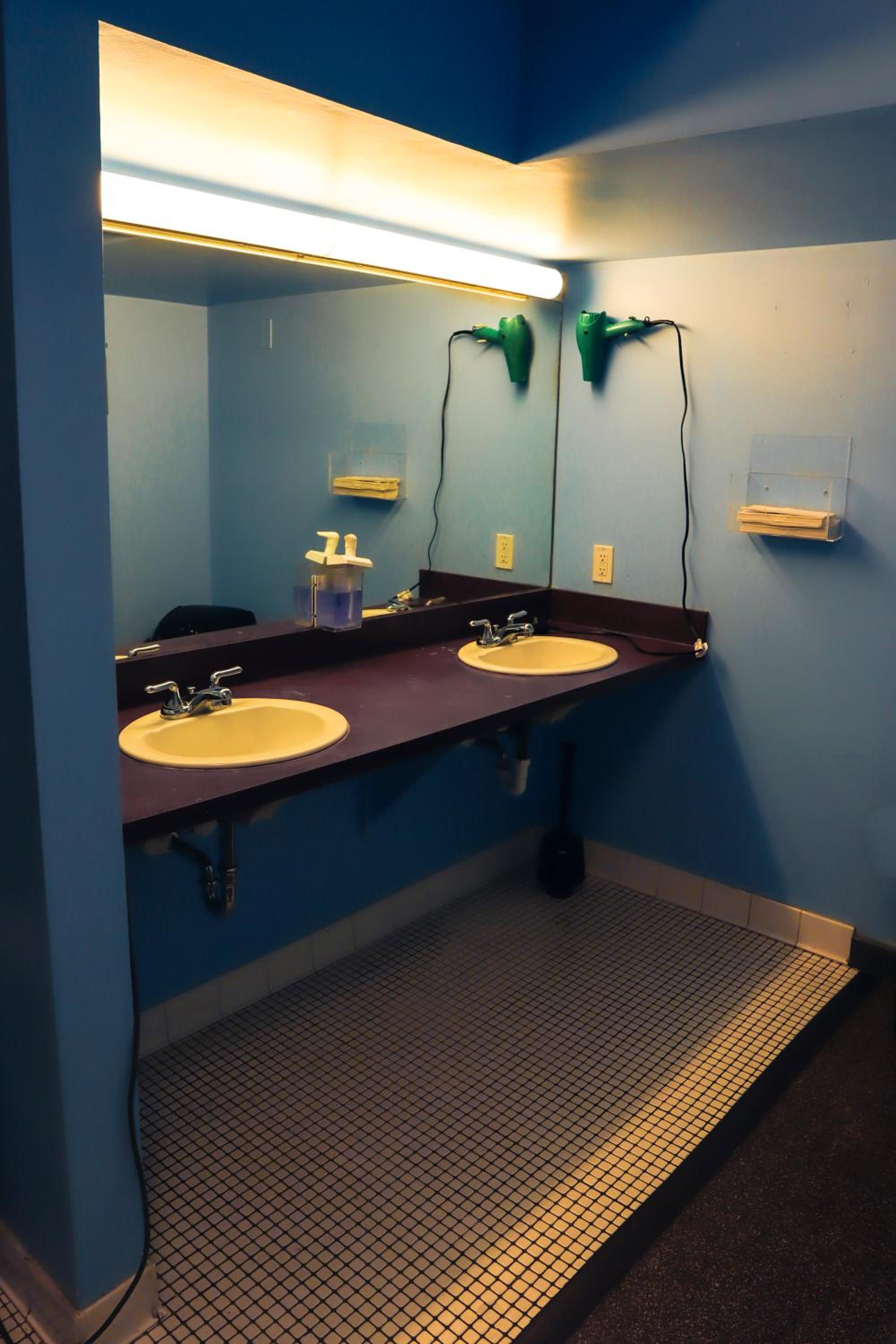 Budget Double Room - Photo 2