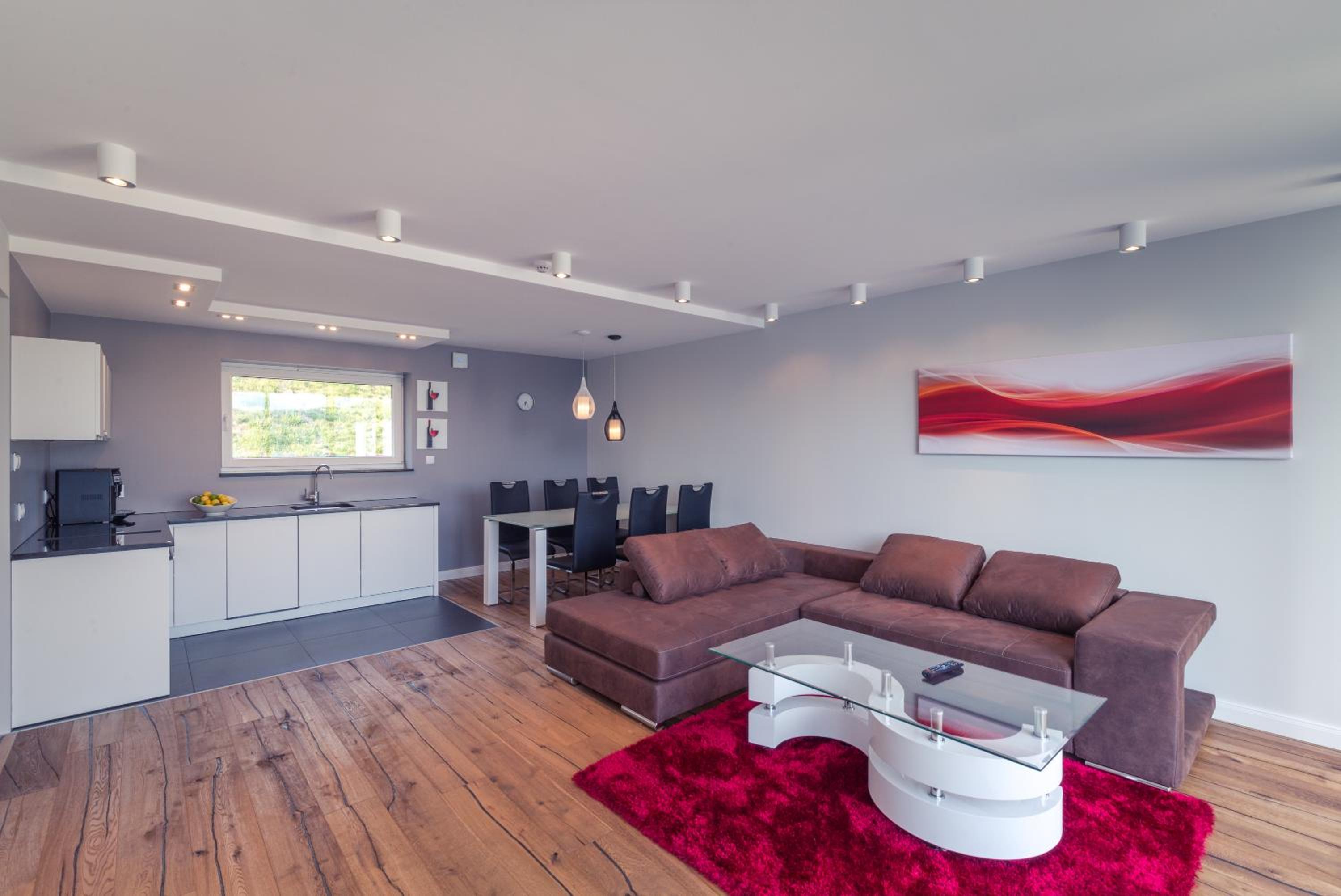 Superior Suite - Photo 5