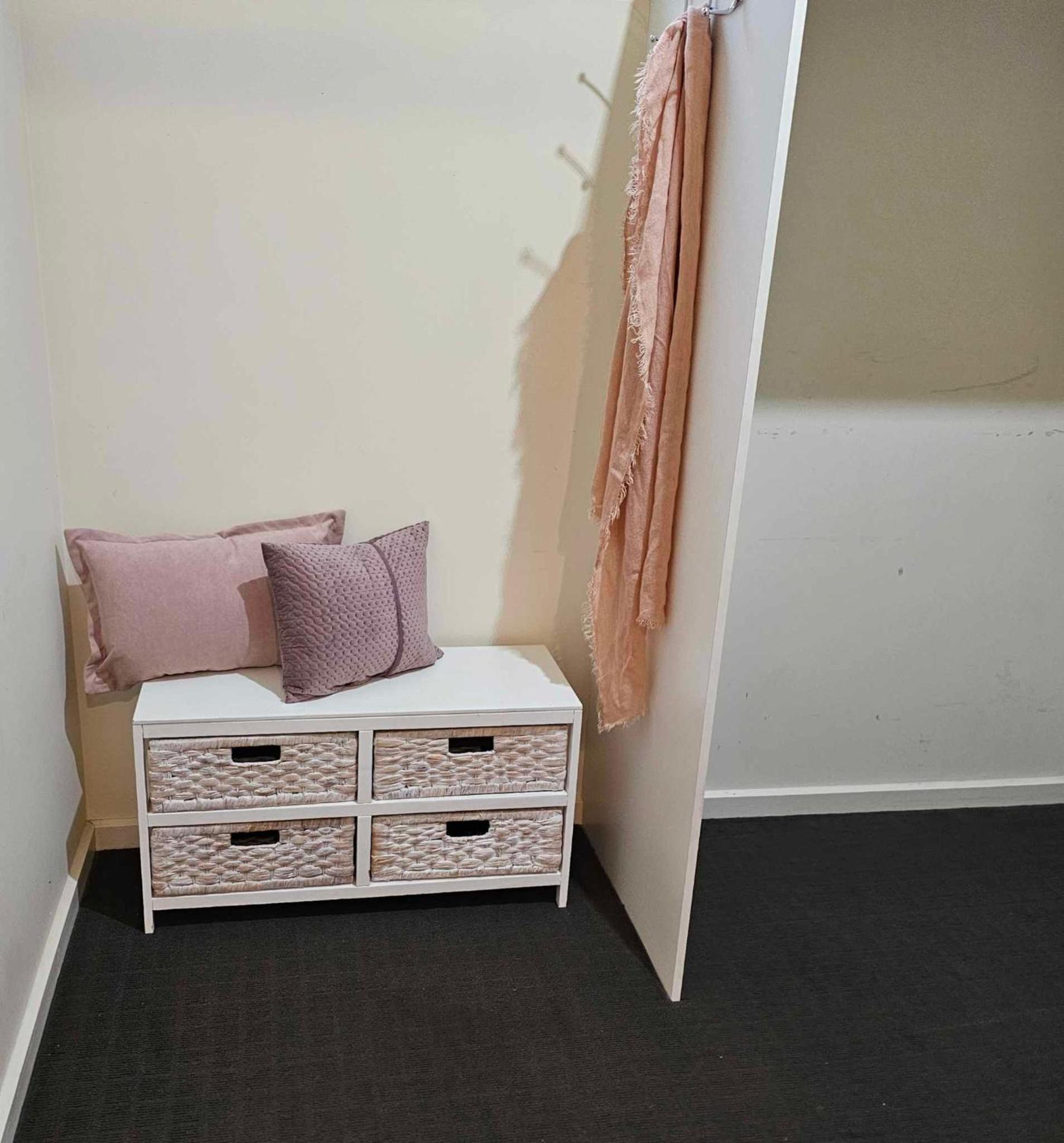 Four-Bedroom House photo 2