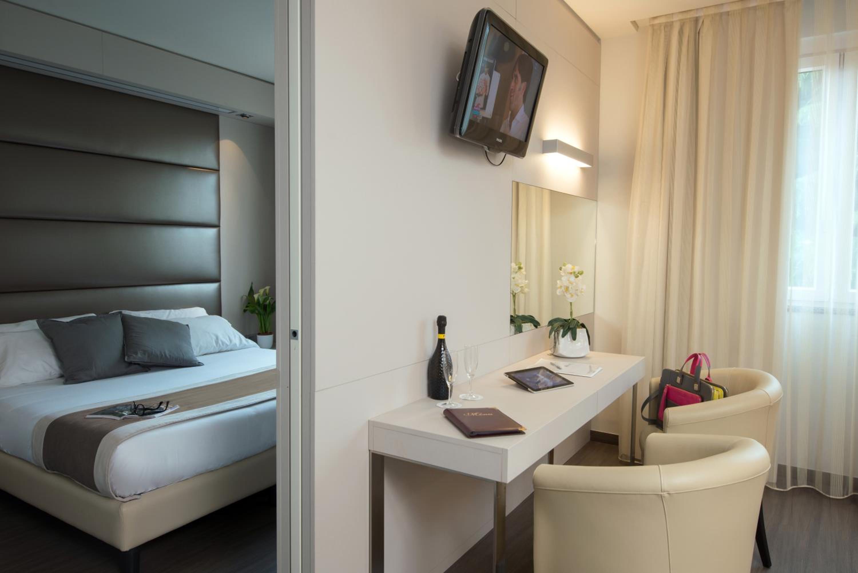 Suite - Photo 2