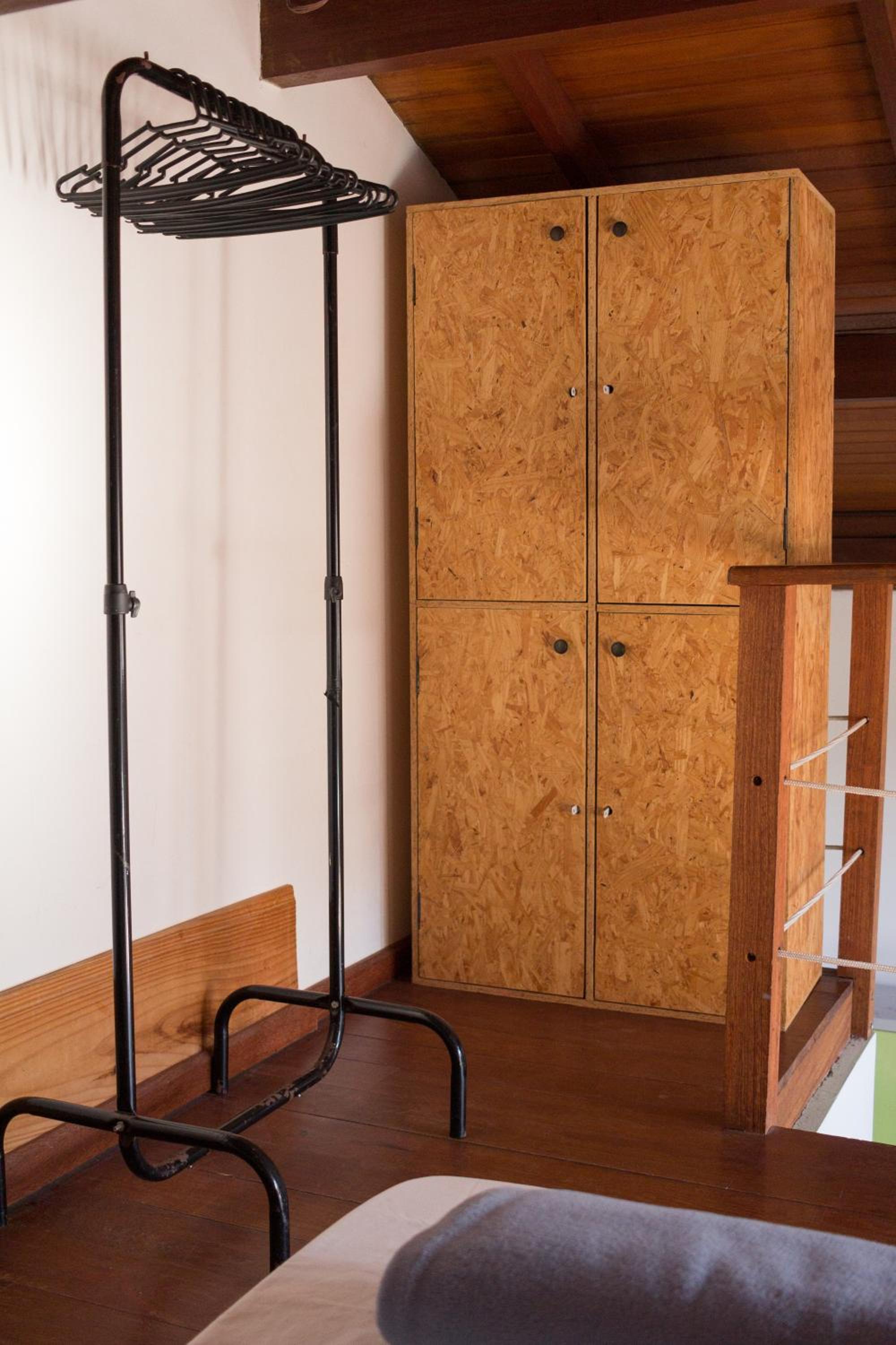 Bunk Bed In Mixed Dormitory Room photo 2