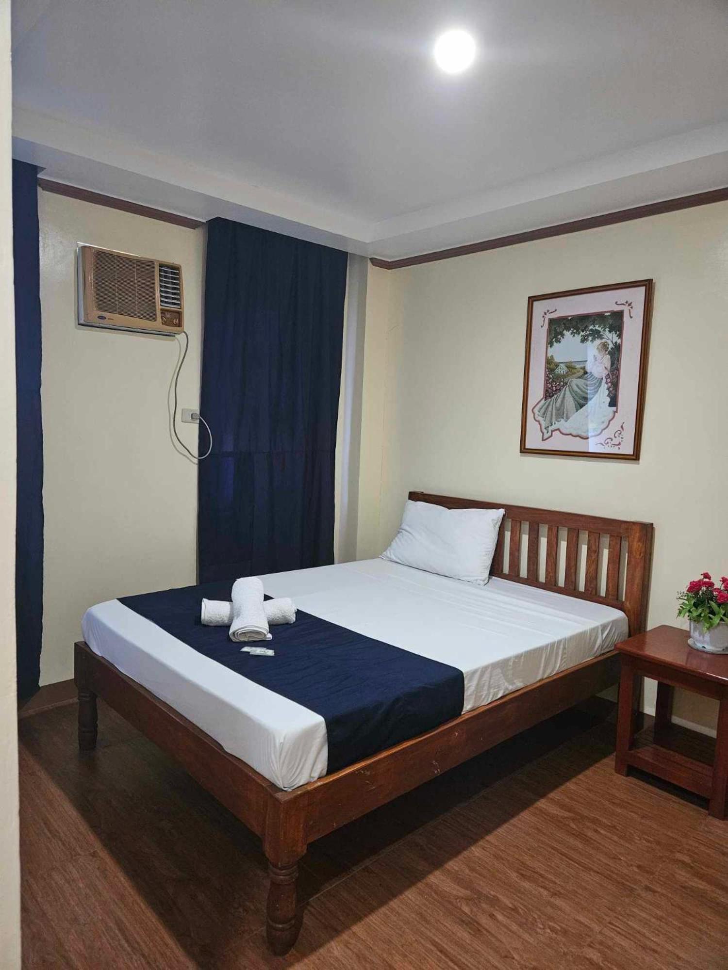 Double Room With Private Bathroom photo 1