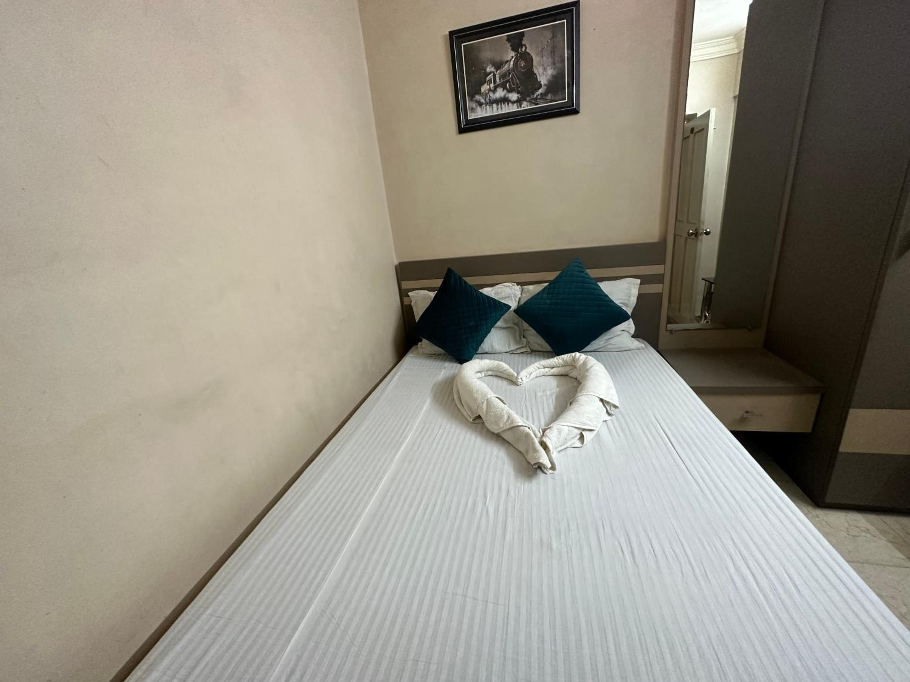 Single Room With Bathroom