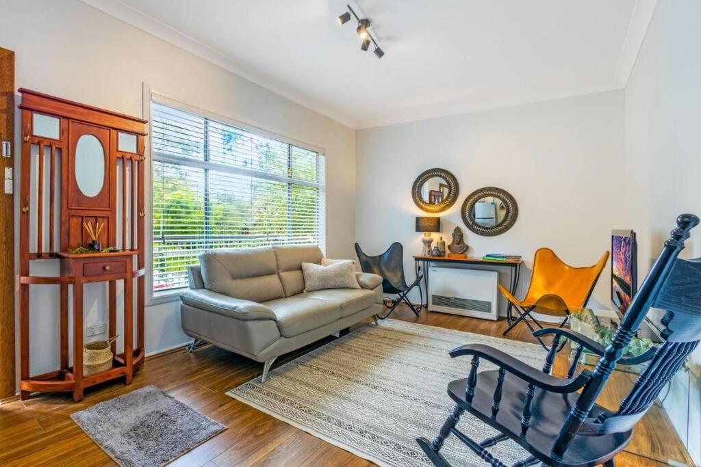 Three-Bedroom House photo 2
