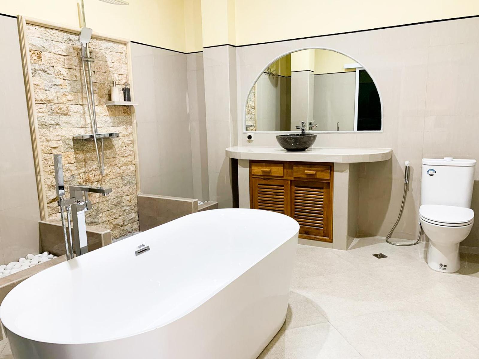 Suite with Mountain View - Photo 16