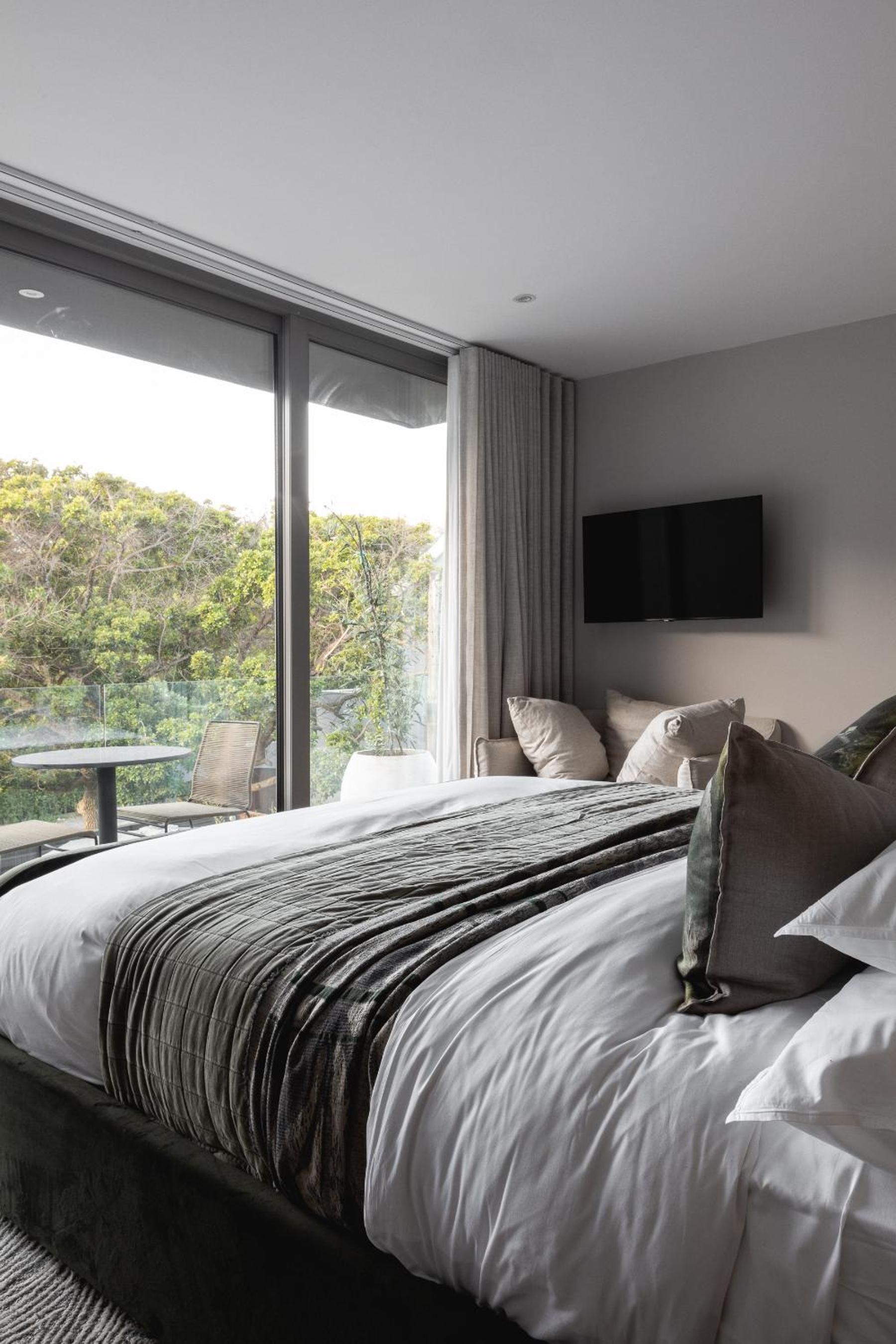 Suite with Courtyard View photo 1