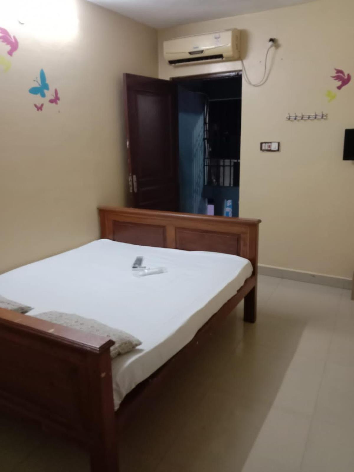 Budget Double Room - Photo 7