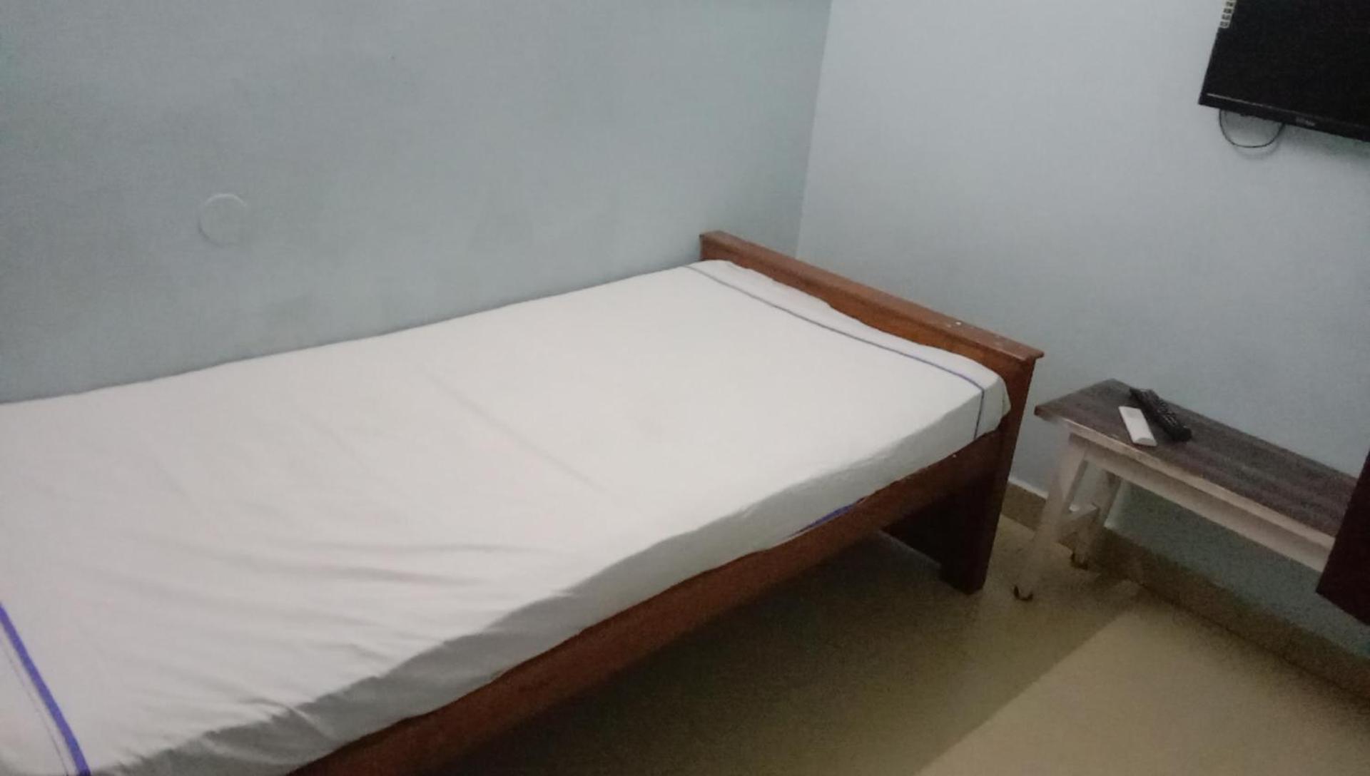 Budget Double Room - Photo 2