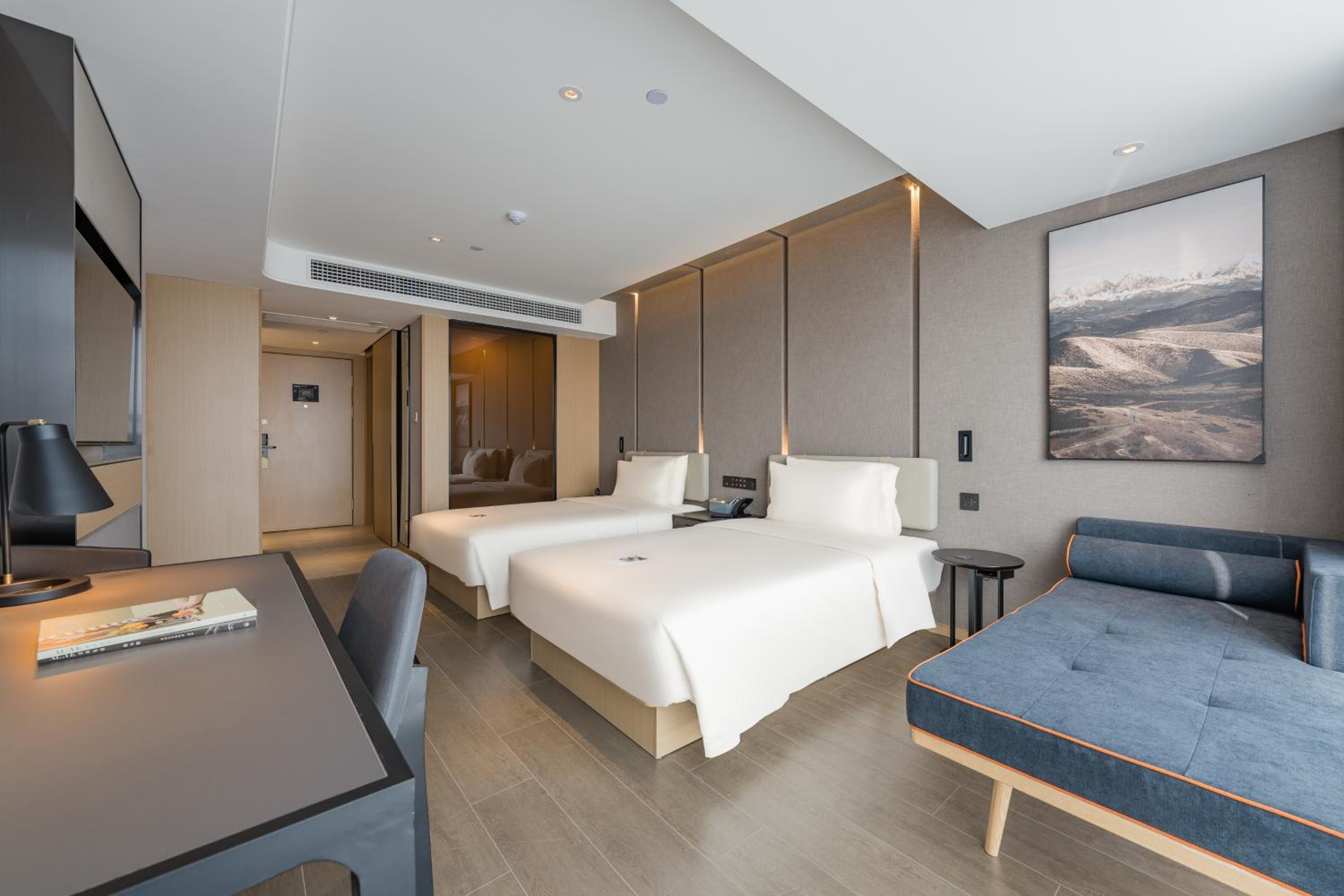 Executive Twin Room  - Photo 2