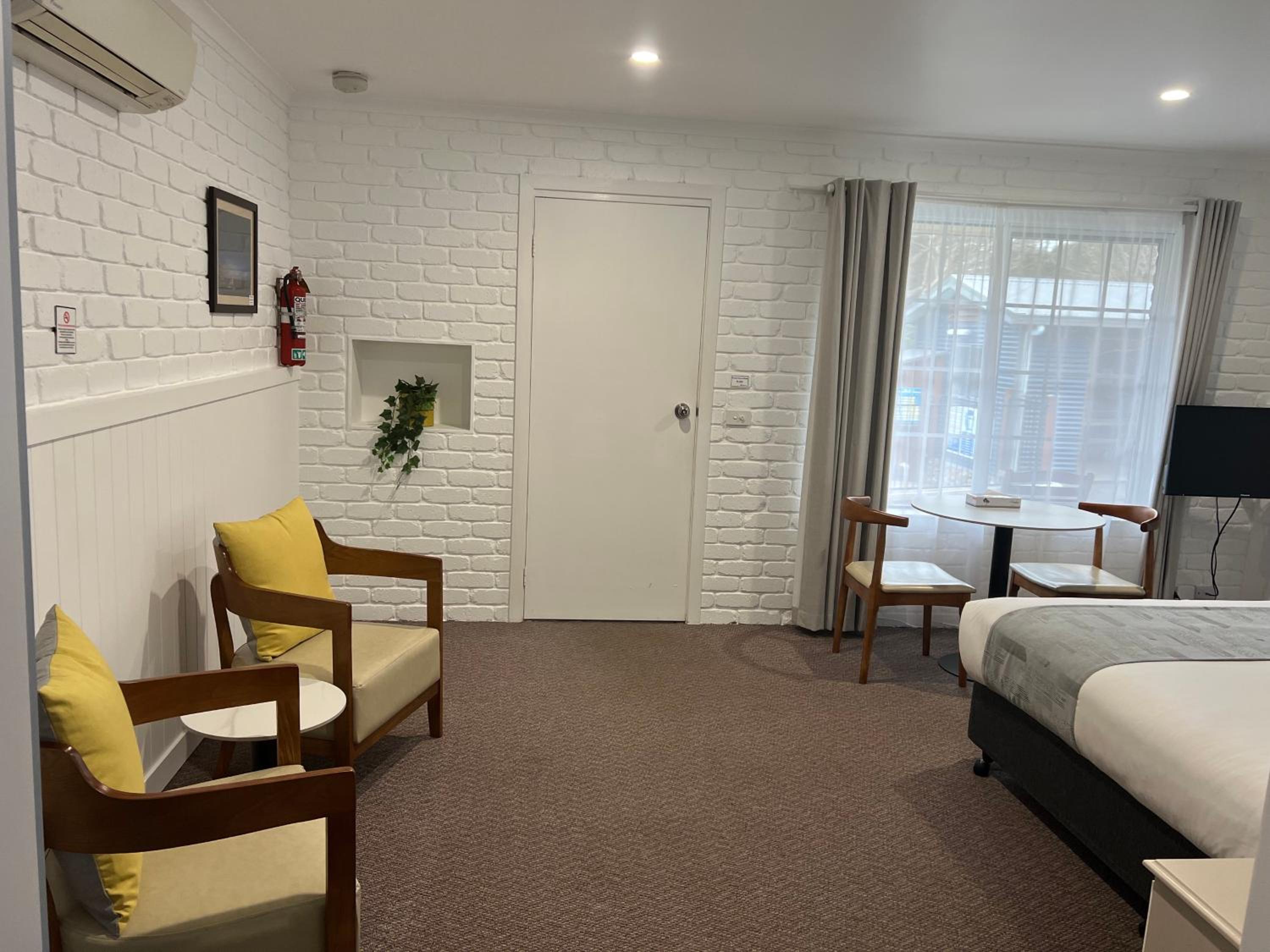 Executive Double Room with Spa Bath - Photo 6