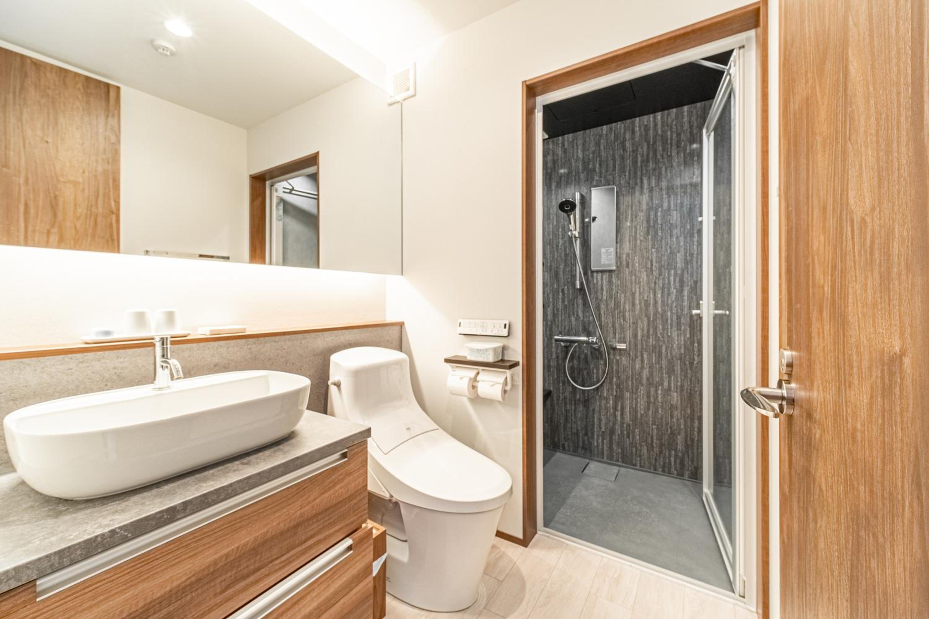Double Room with Shared Bathroom photo 2