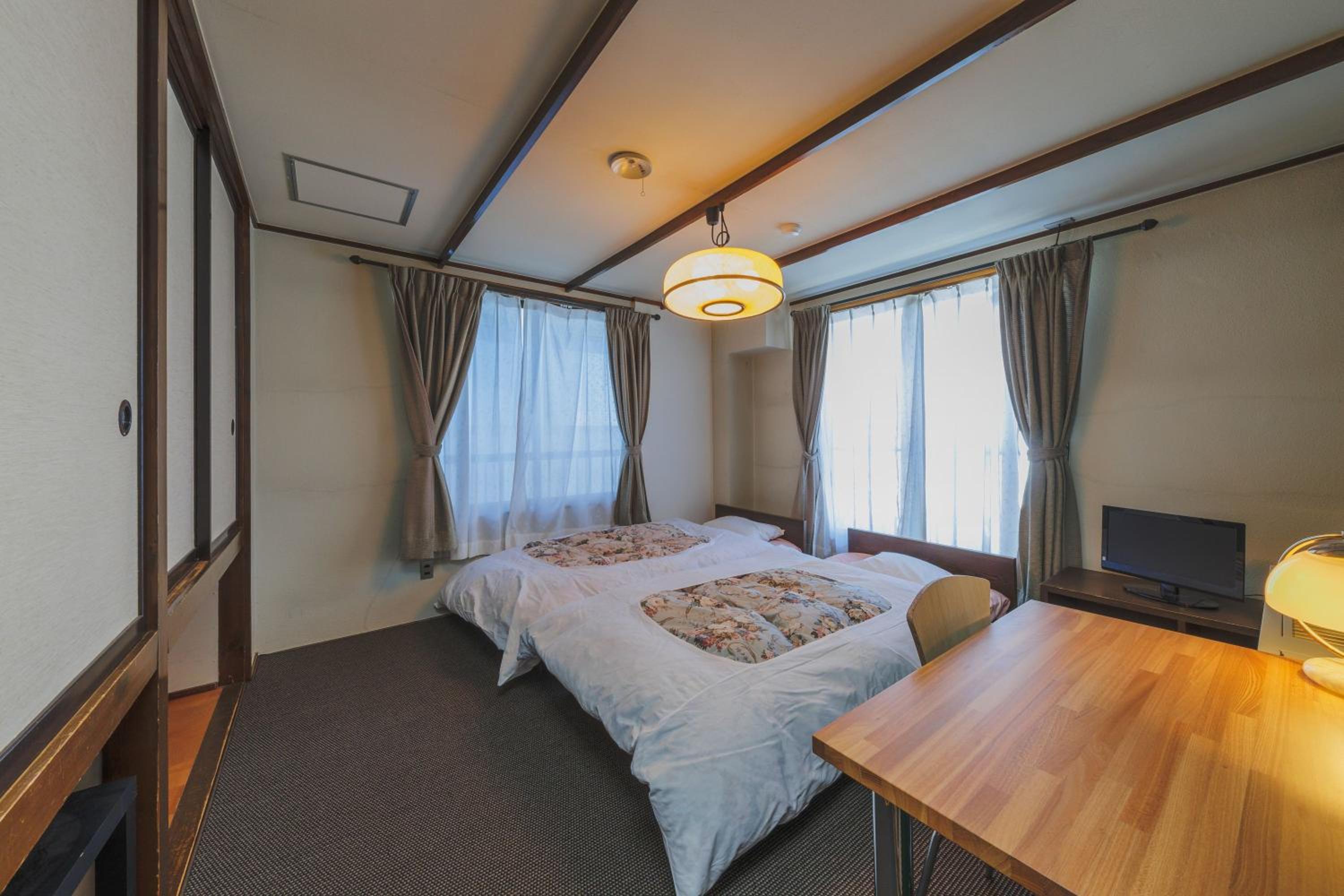 Economy Twin Room