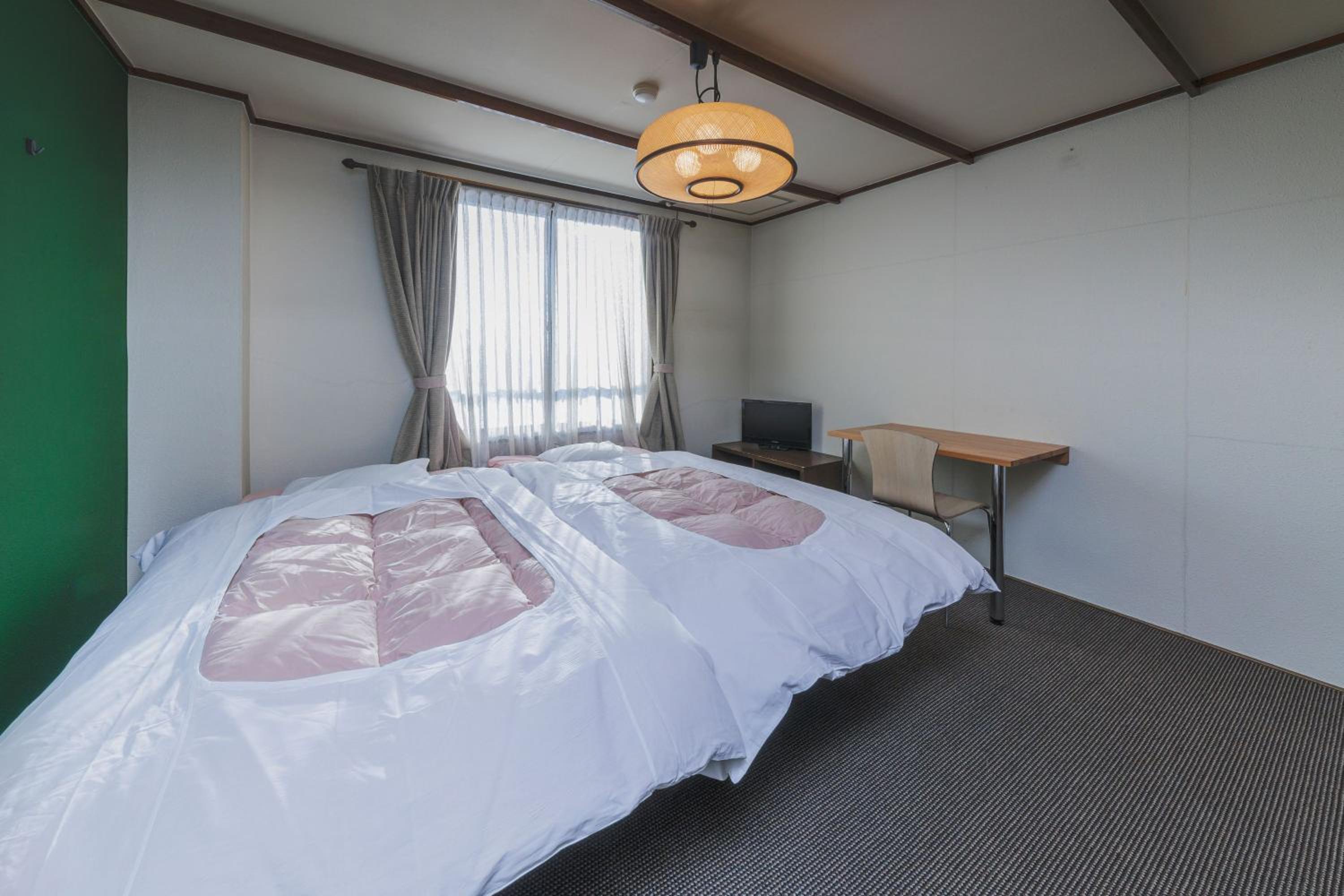 Economy Twin Room