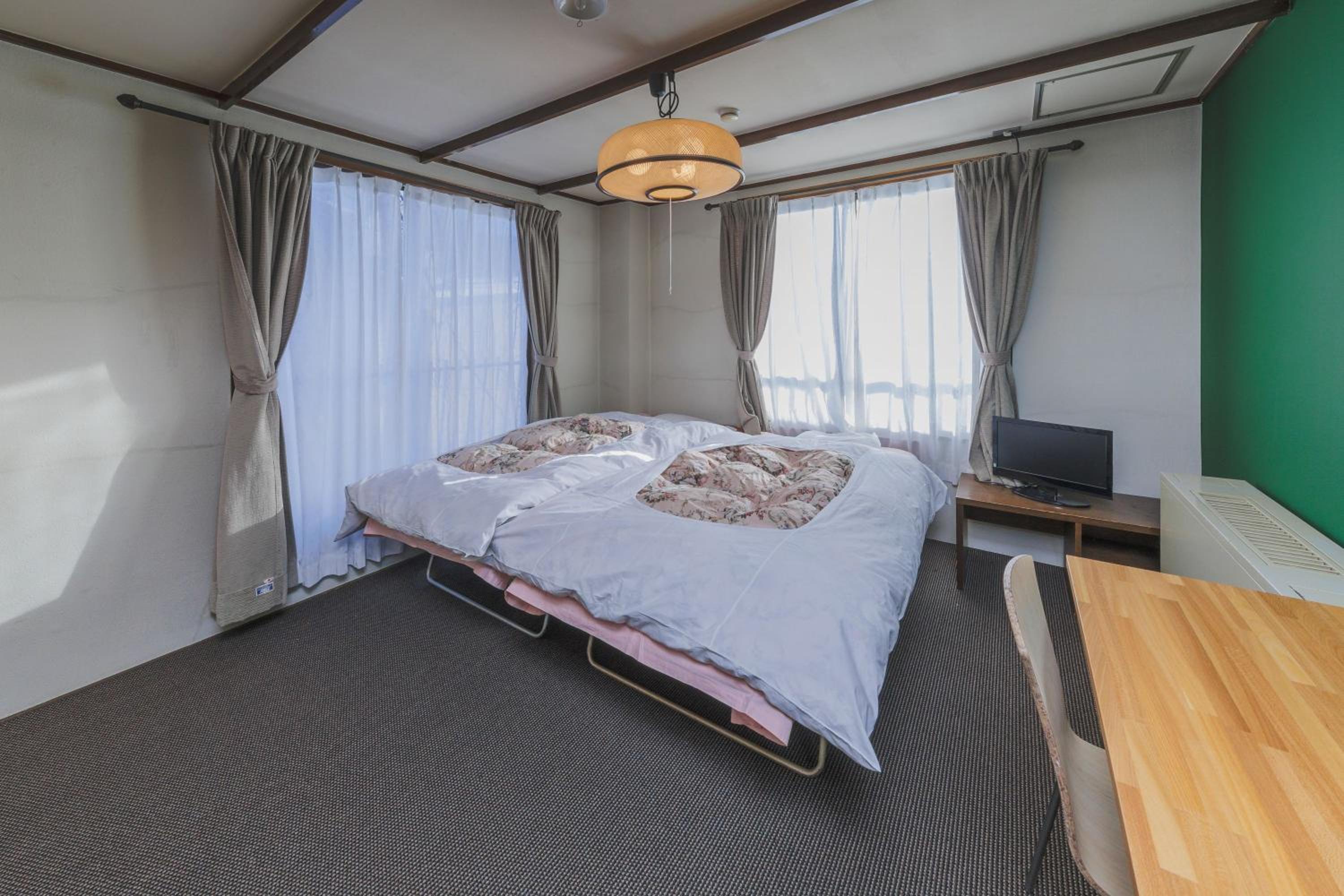 Economy Twin Room