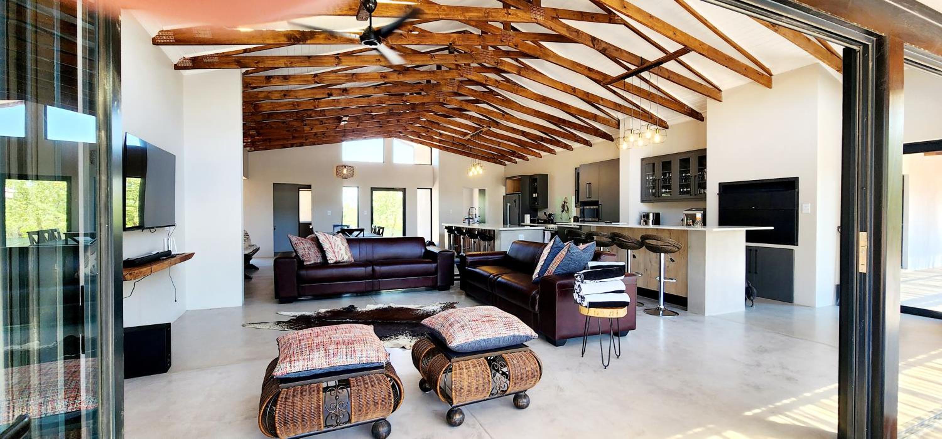 Luxury Holiday Home photo 3