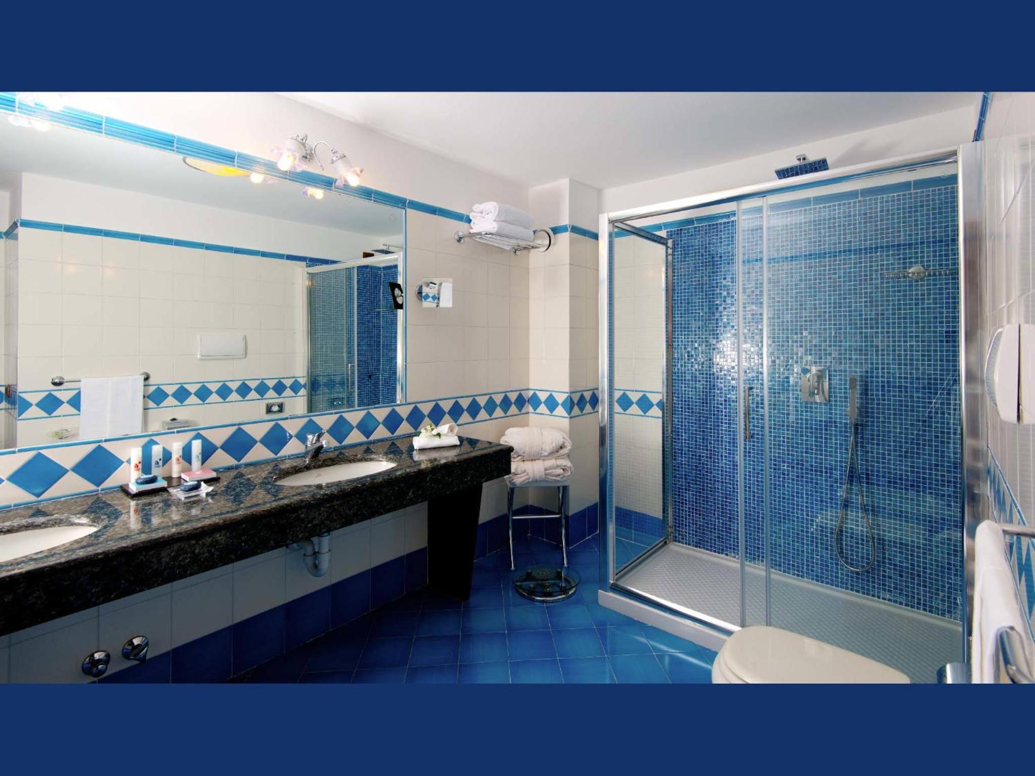 Suite with Sea View - Split Level (4 Adults) - Photo 7