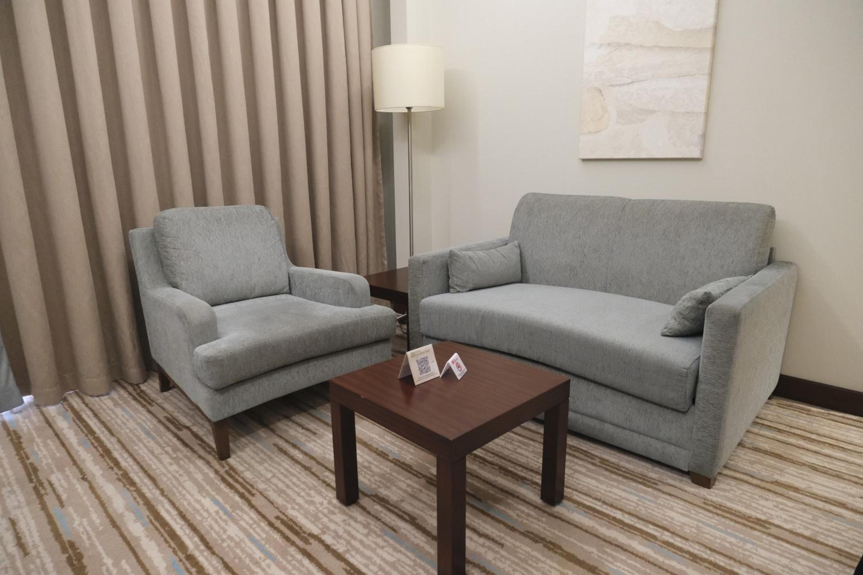 One-Bedroom King Suite