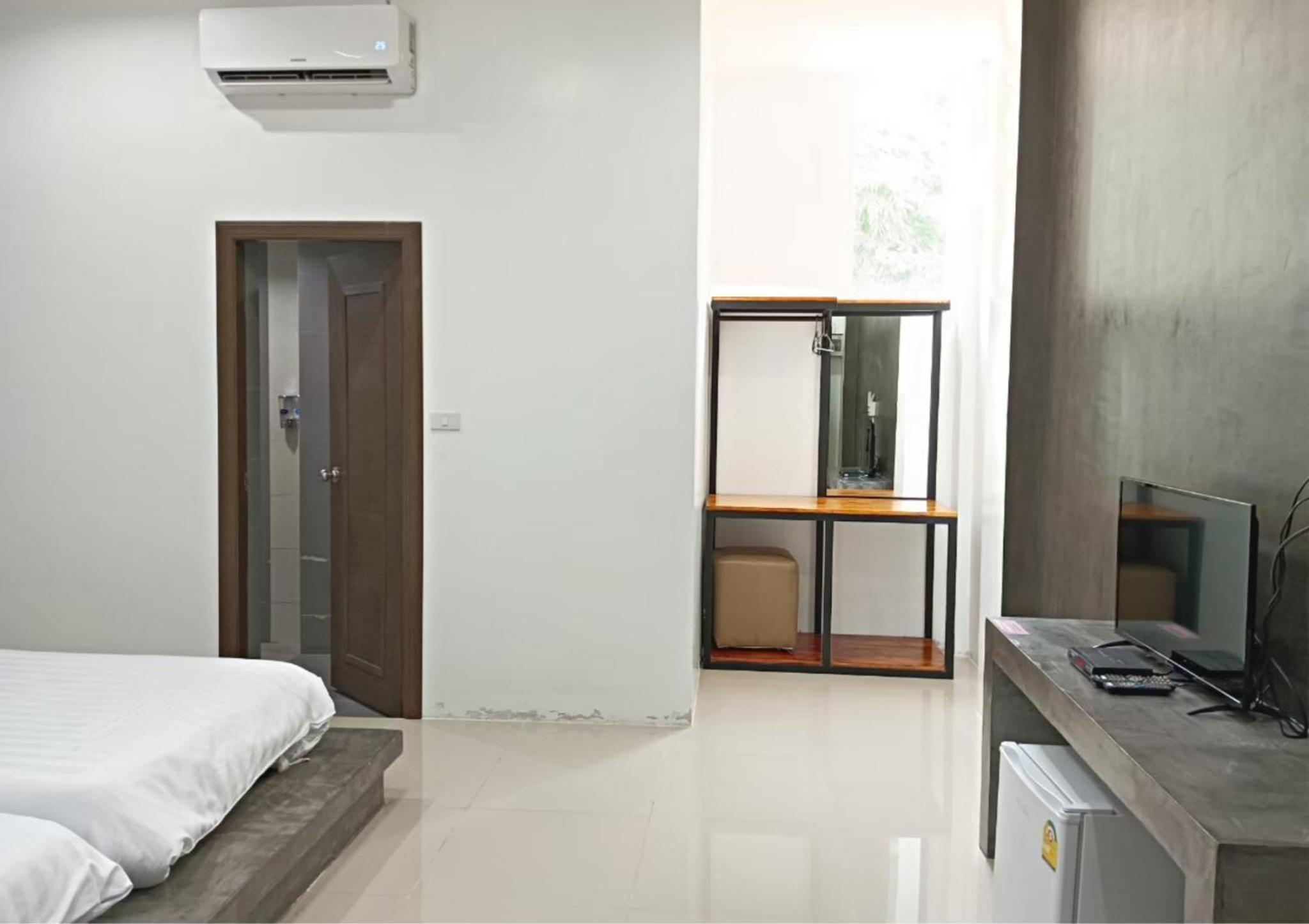 Twin Room - Photo 2