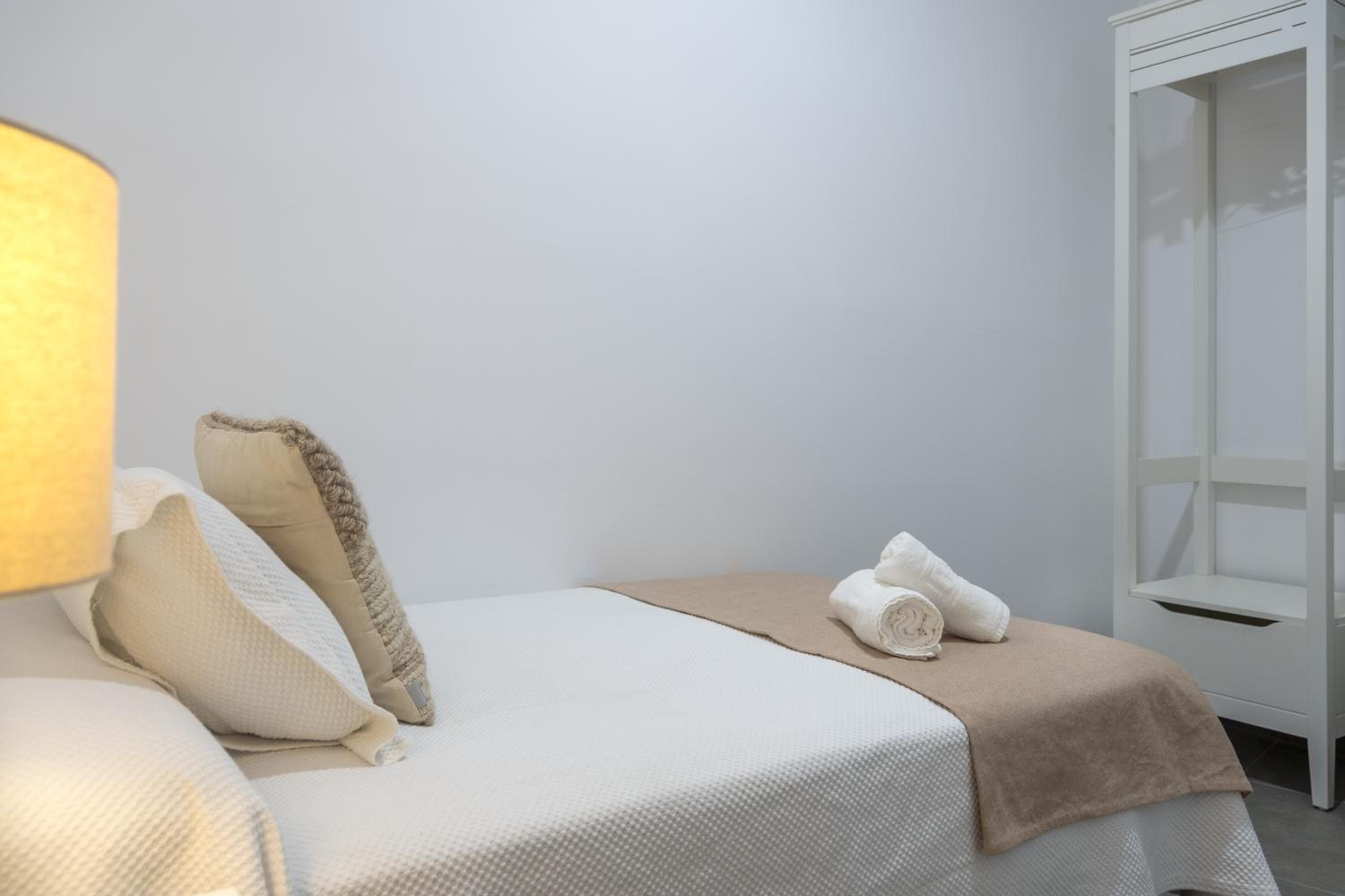 Apartment 6 photo 2