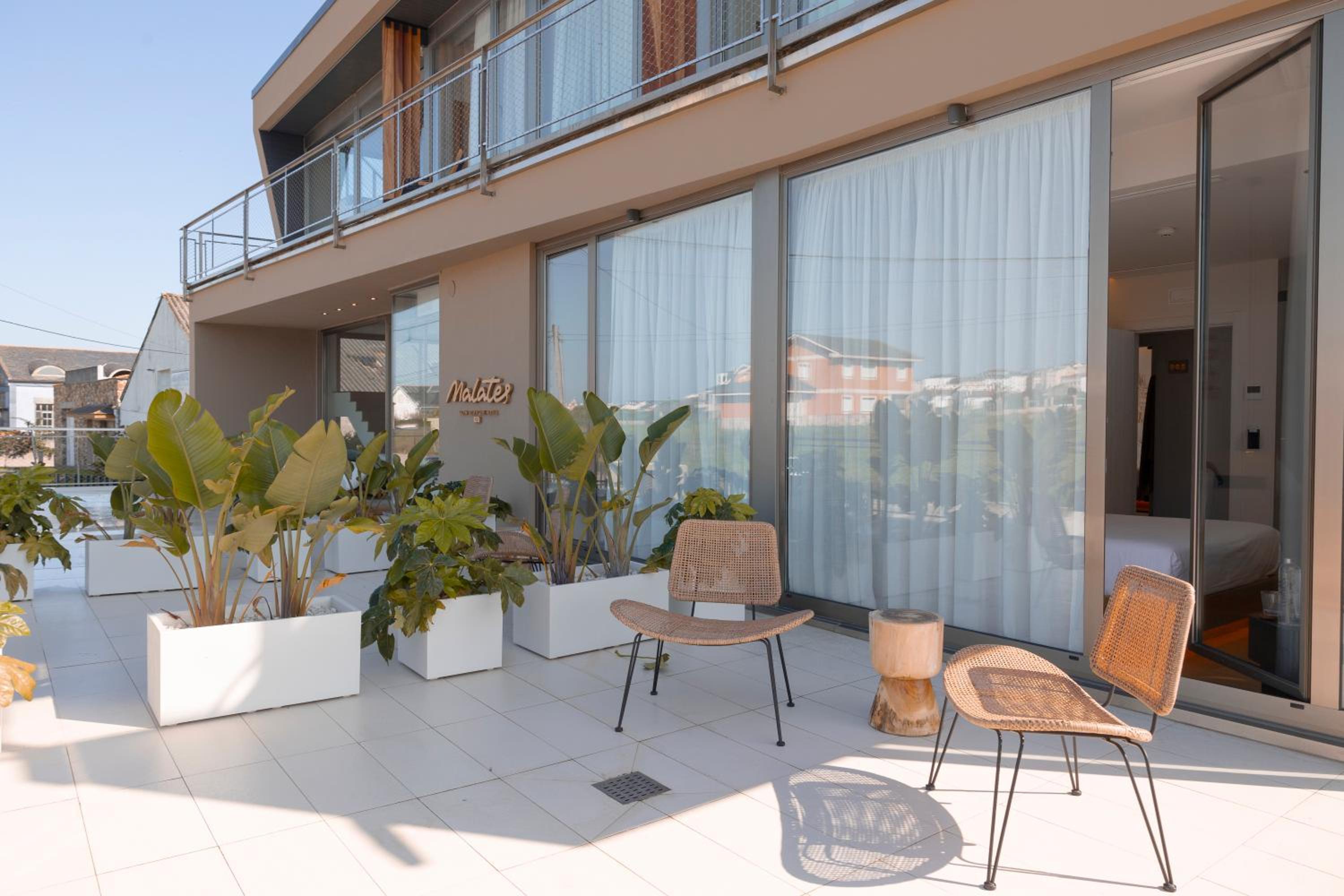 Deluxe Double Room with Side Sea View photo 3