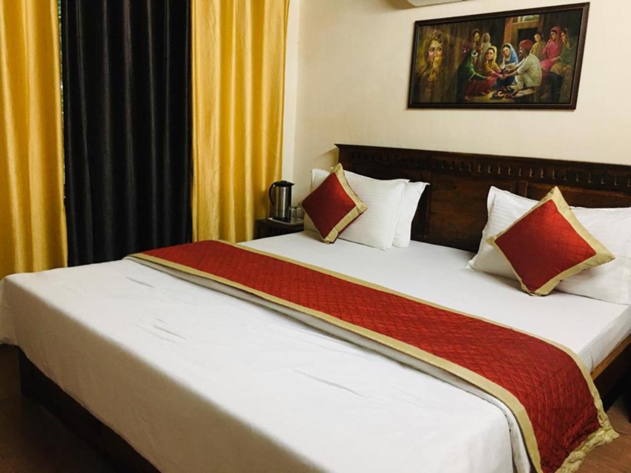 Deluxe Room - Photo 1