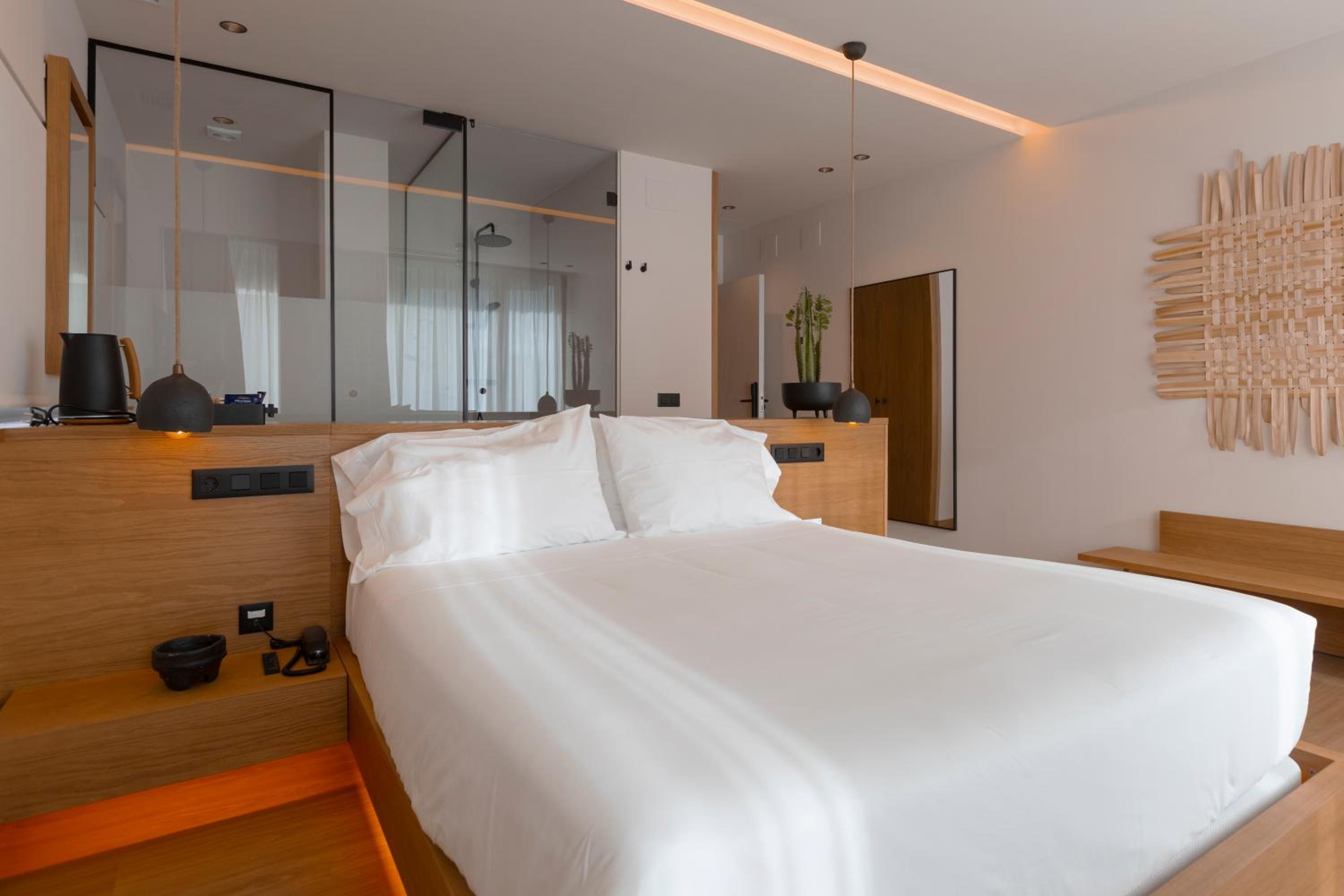 Double Room with Sea View - Photo 2