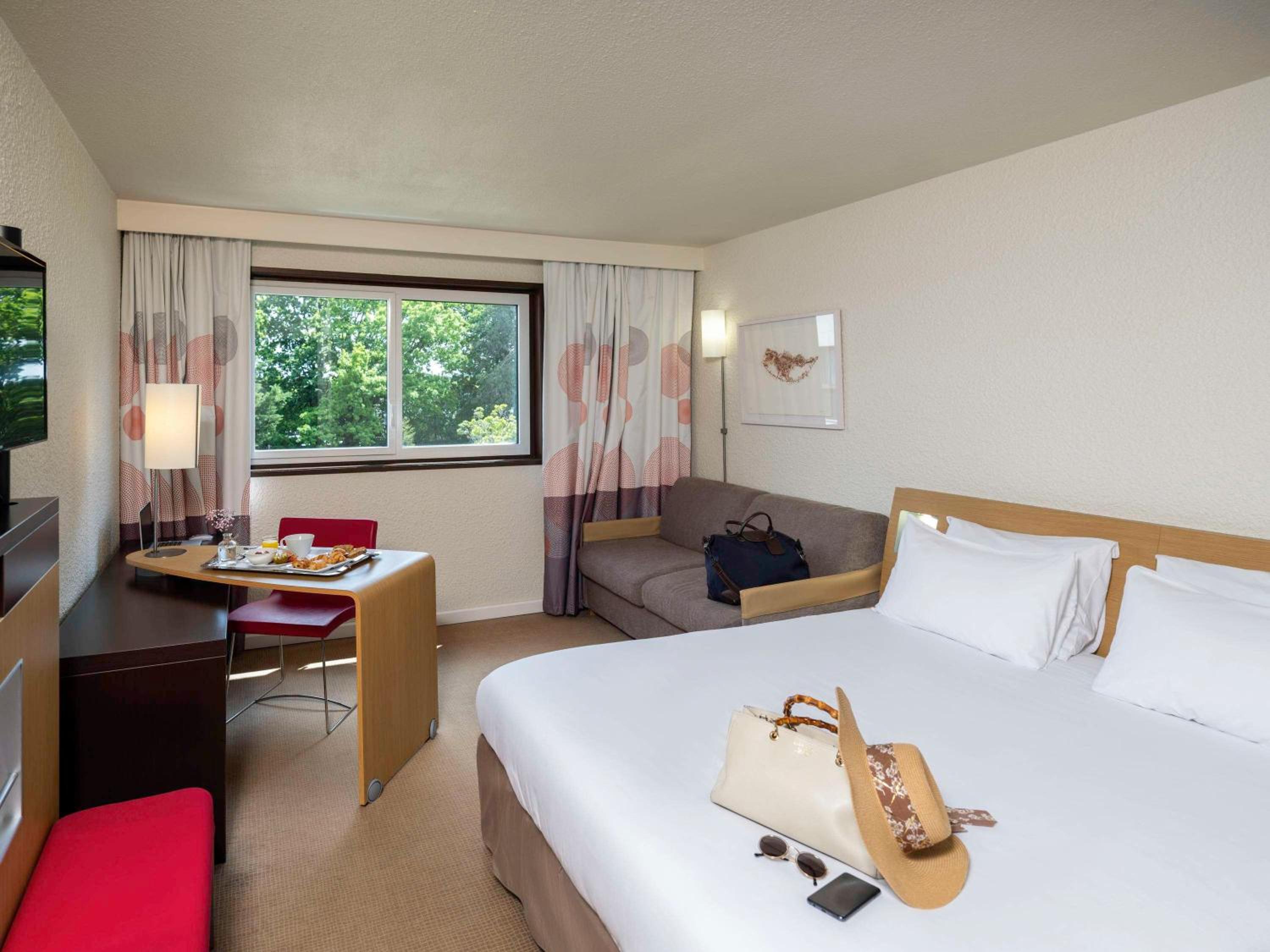 Executive Double Room with Sofa Bed - Photo 5