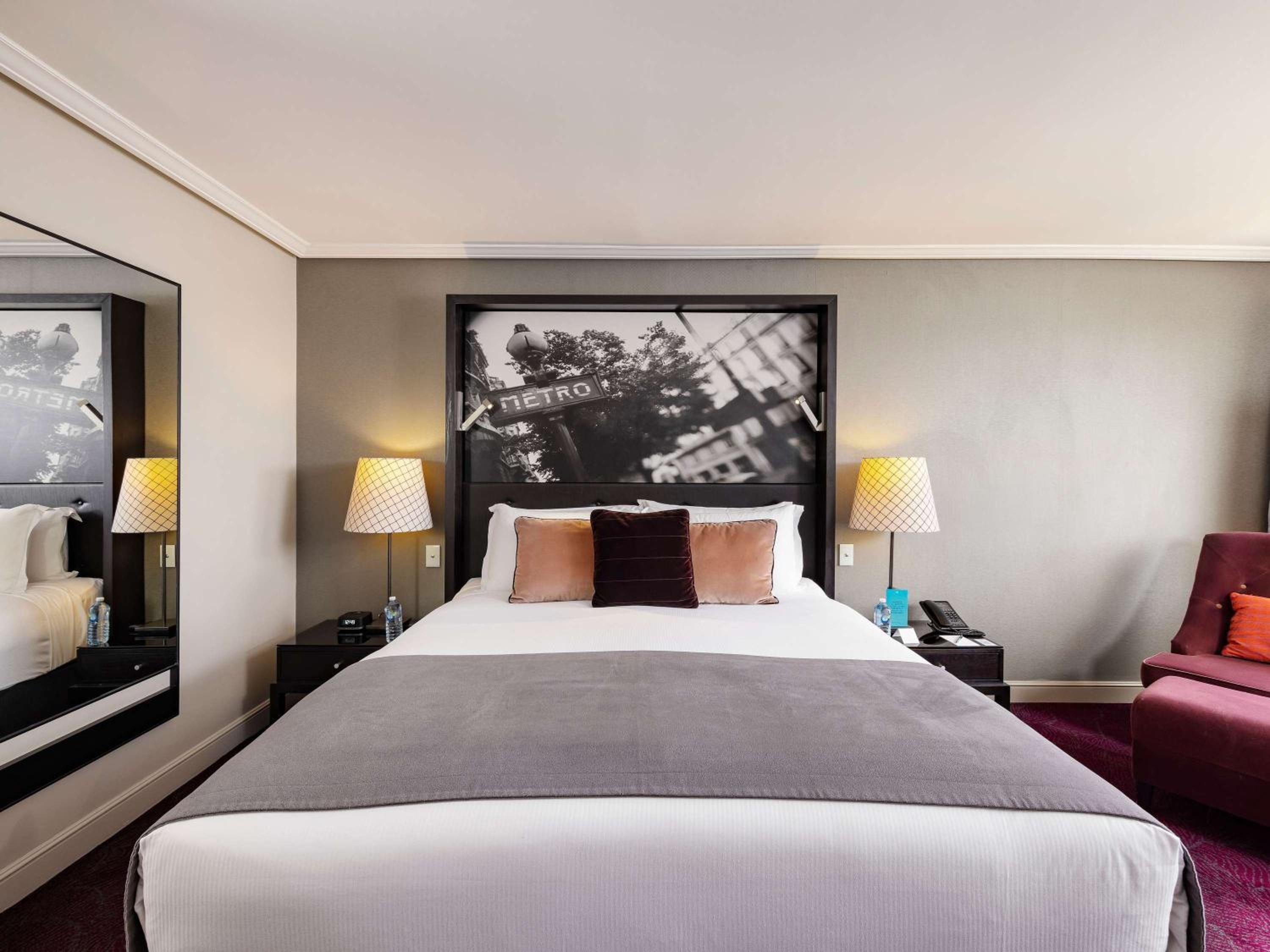 LUXURY CITY ROOM King Bed, High Floor, City View