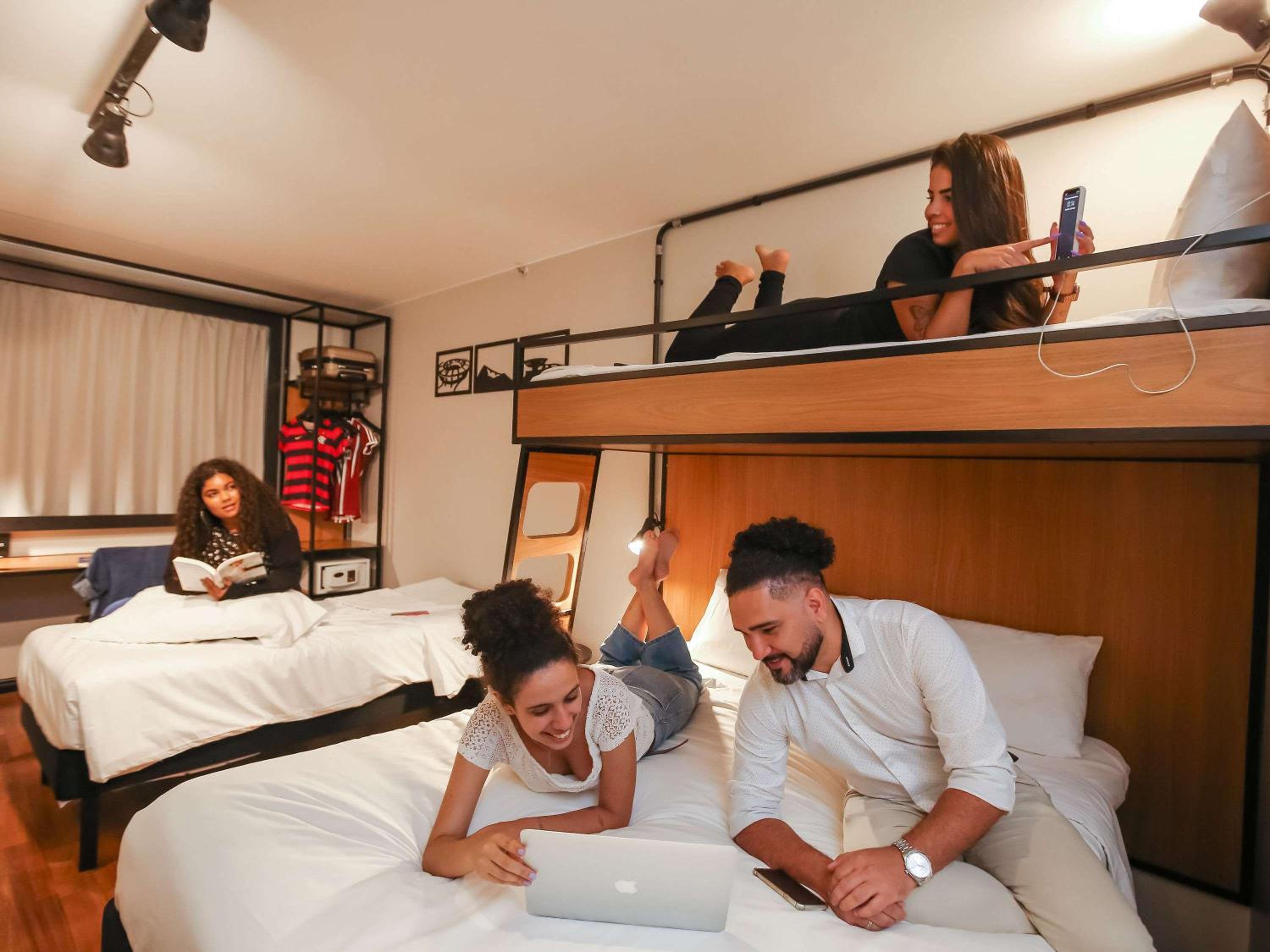 Standard Quadruple Room with Bunk Bed photo 2