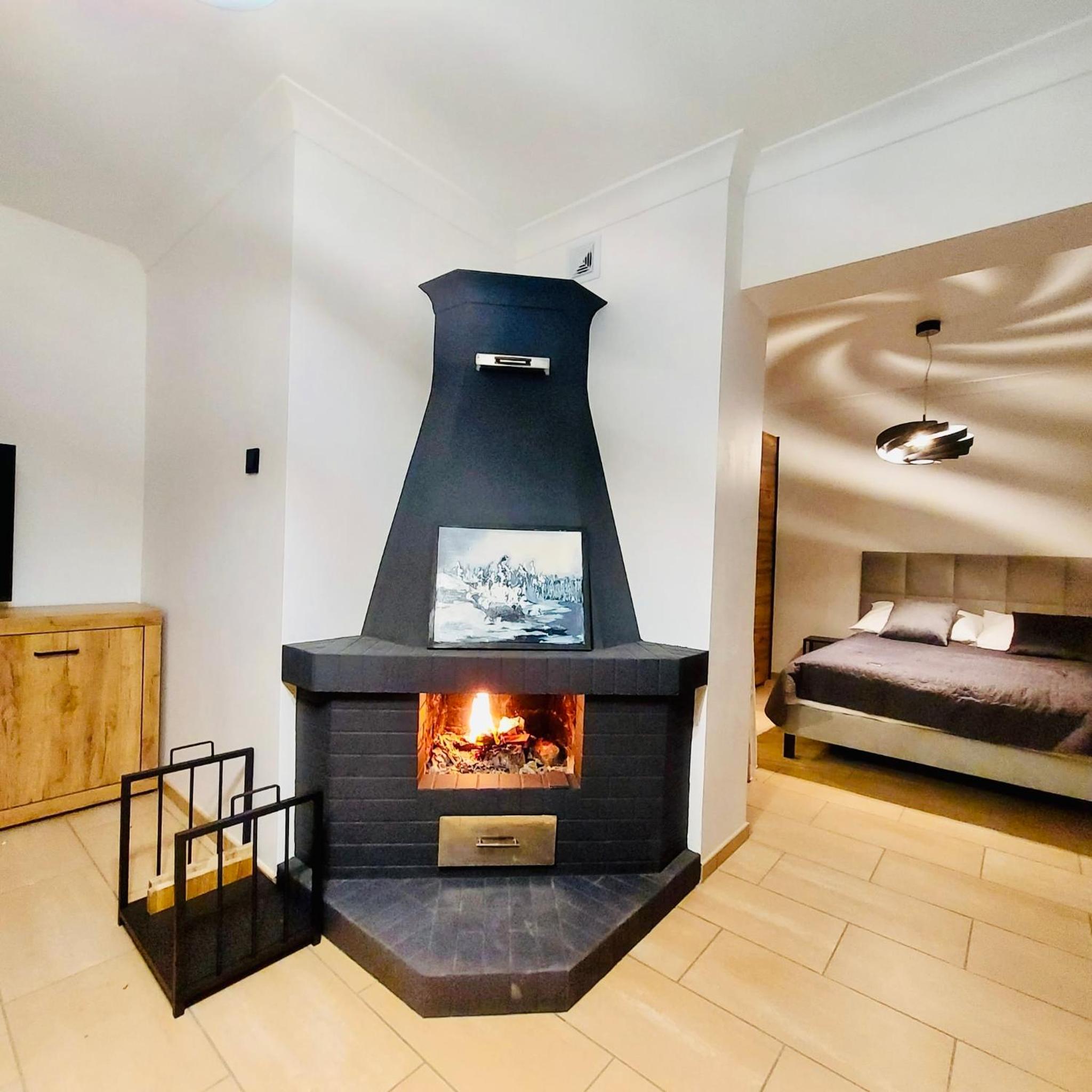 Family Room with Terrace photo 2