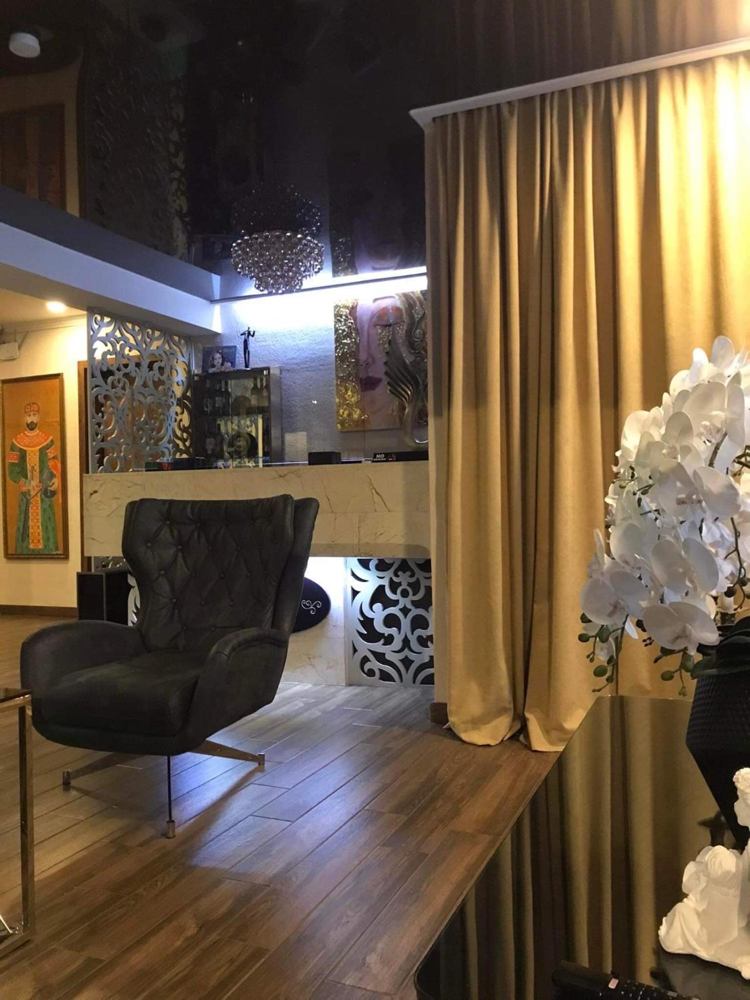 King Room with Balcony photo 2