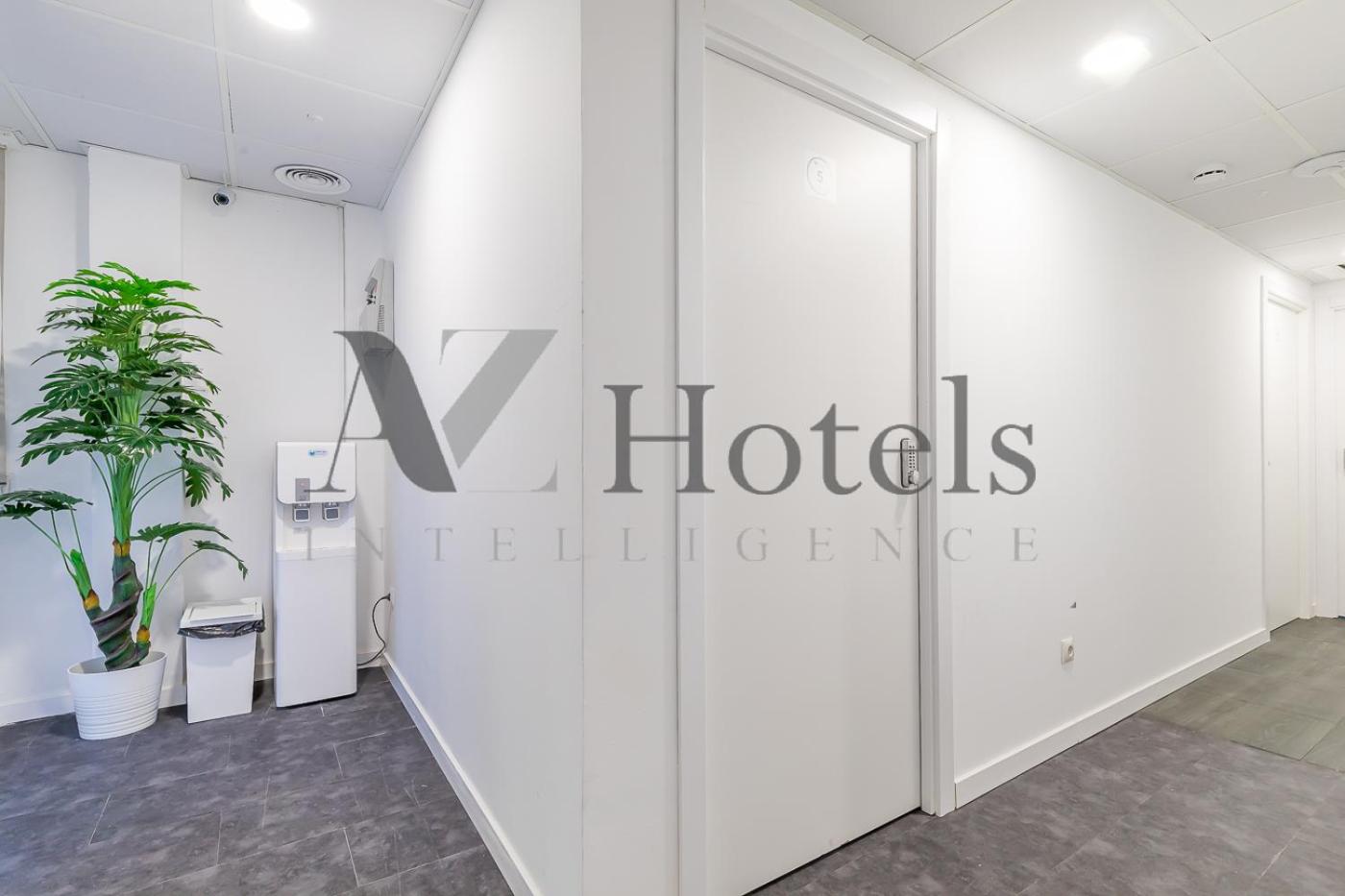 Double Room with Private Bathroom - Semi-basement - Photo 46