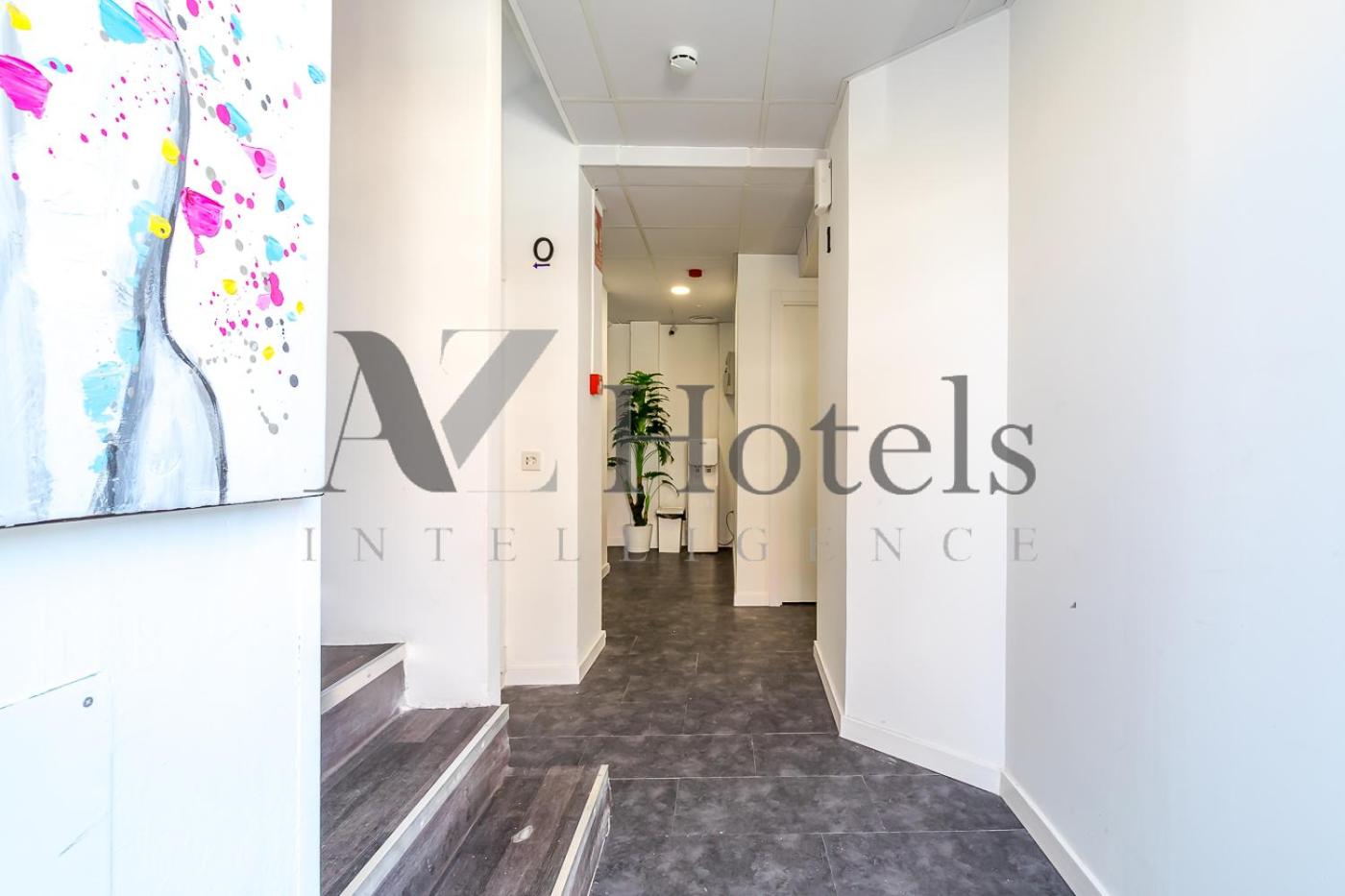 Double Room with Private Bathroom - Semi-basement - Photo 44