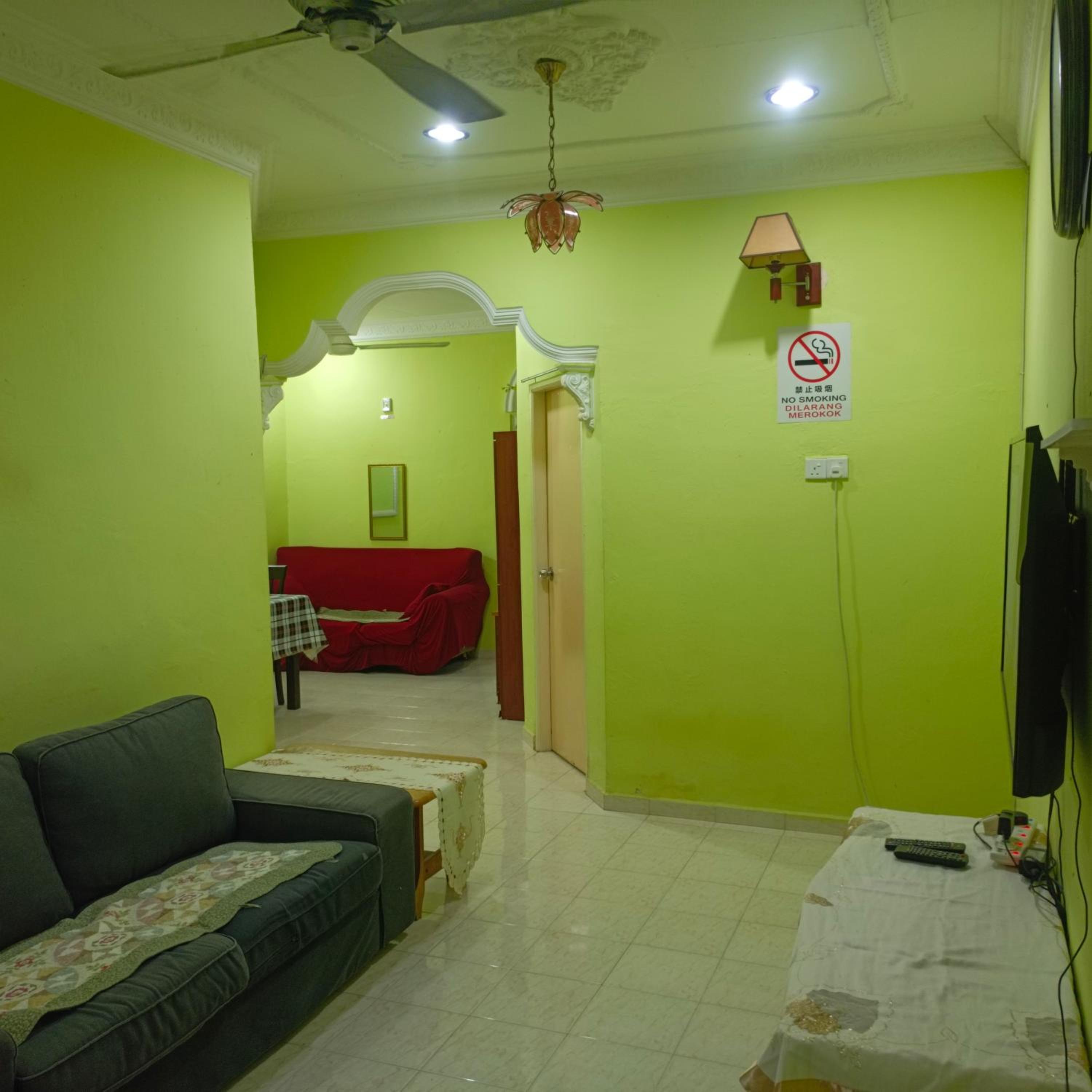 Three-Bedroom House photo 2