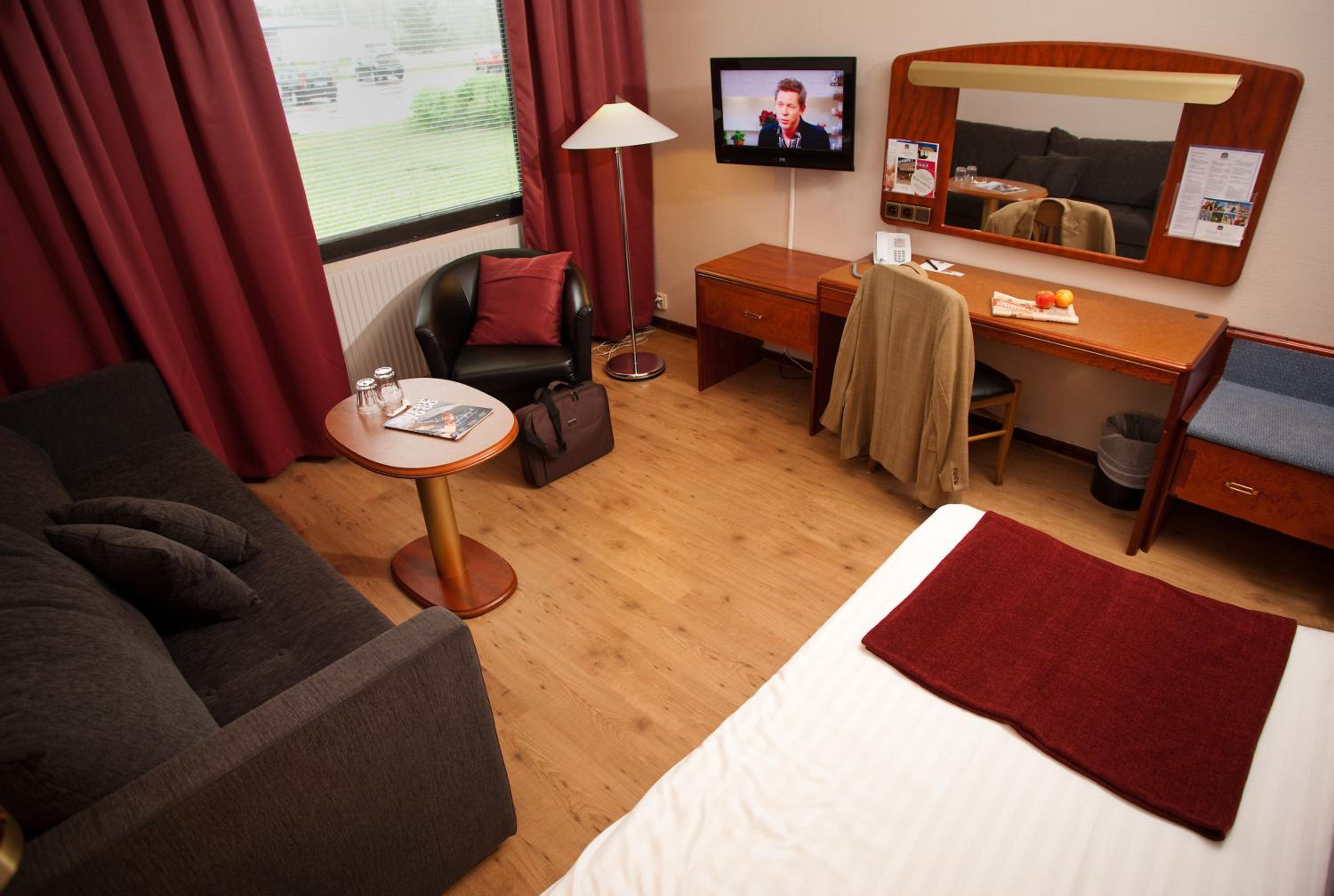 Standard Single Room - Photo 6